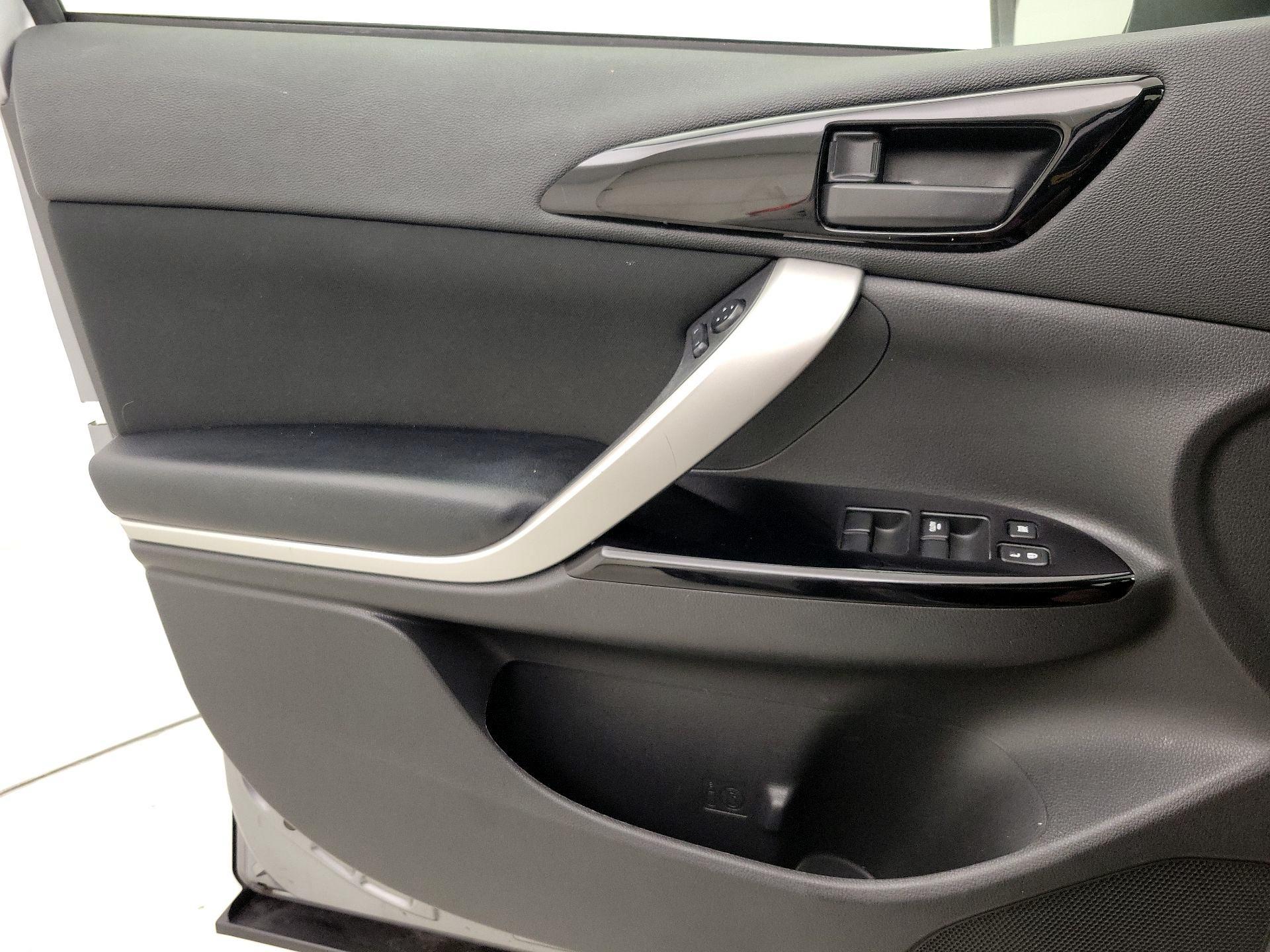 Thumbnail: 2020 Mitsubishi Eclipse Cross - 12