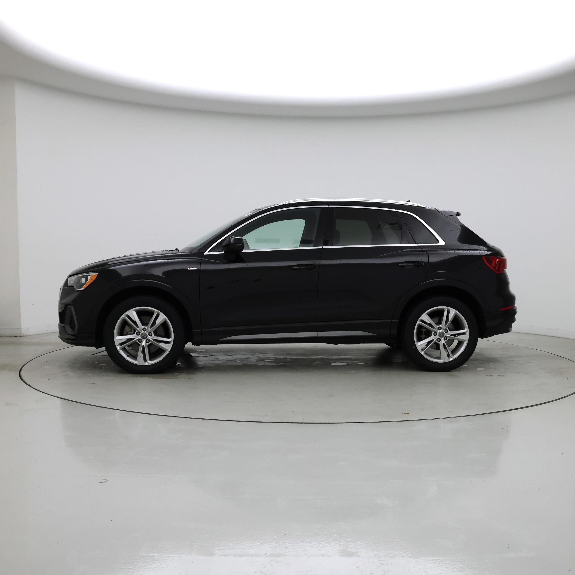 Thumbnail: 2020 Audi Q3 - 3