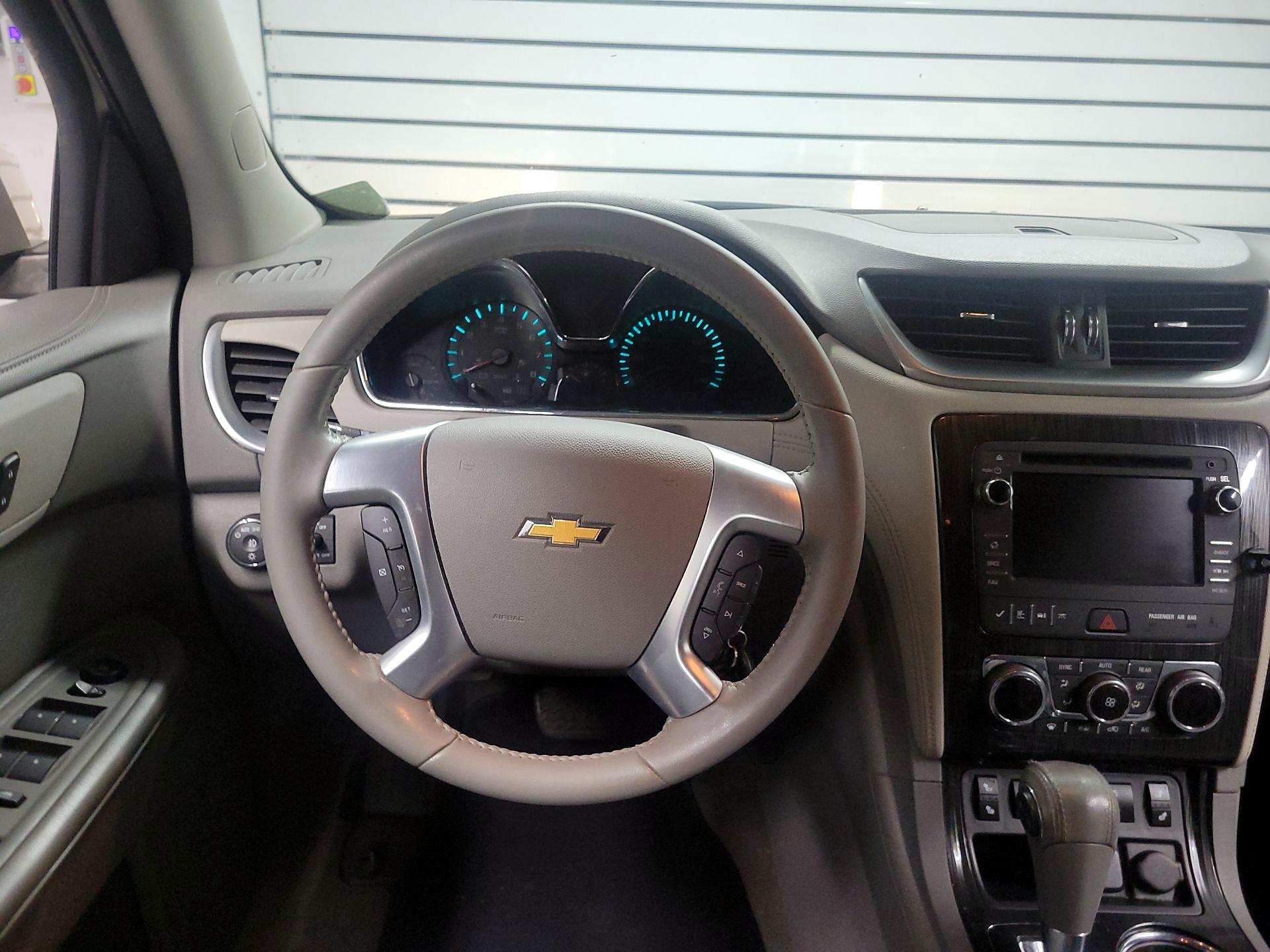 Thumbnail: 2015 Chevrolet Traverse - 10