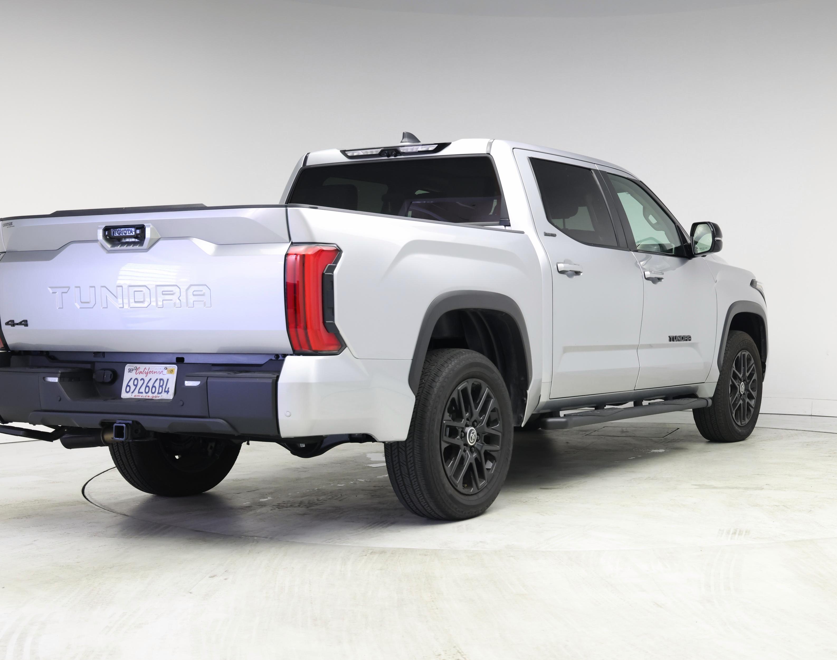 Thumbnail: 2024 Toyota Tundra - 8