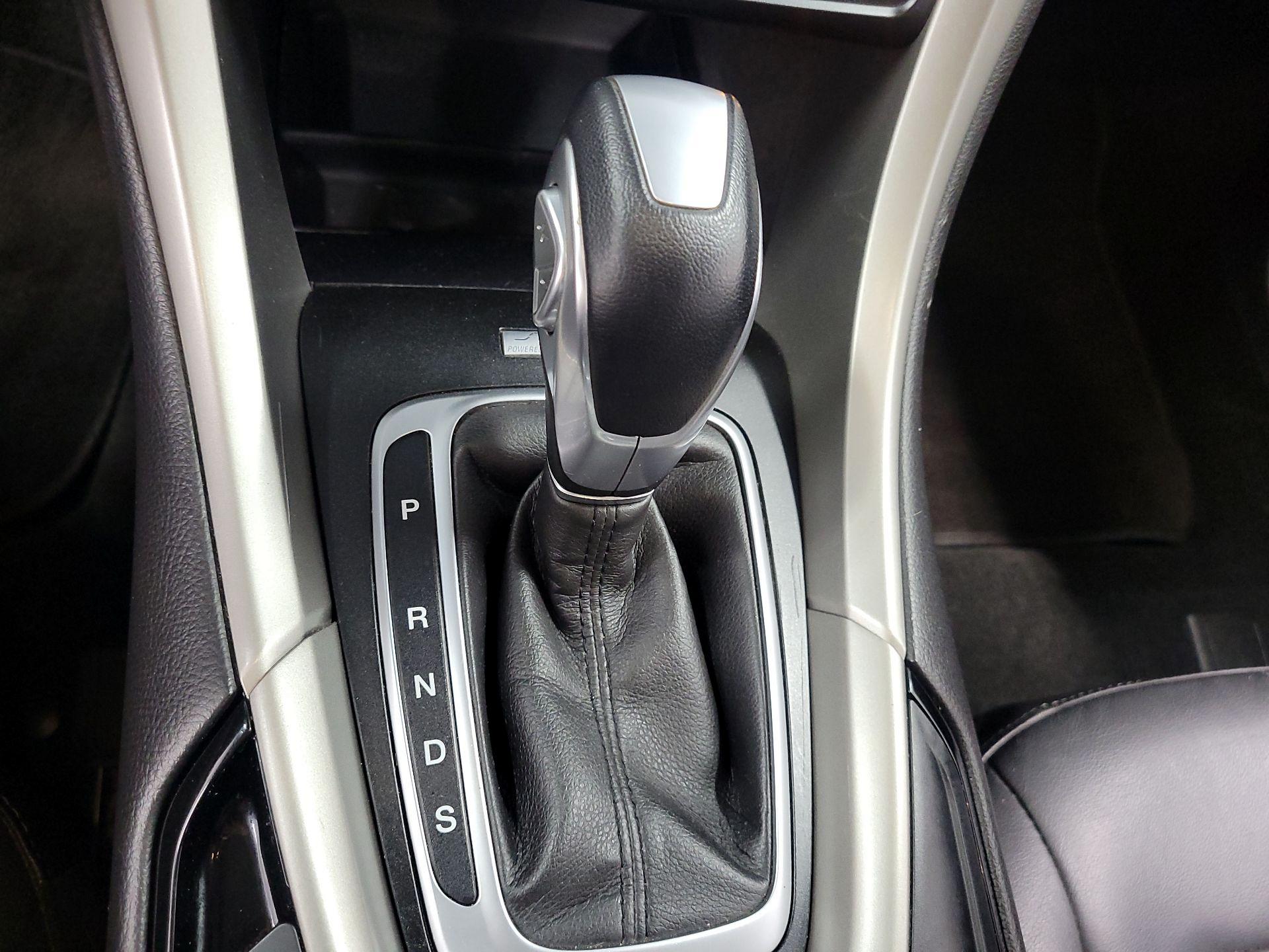 Thumbnail: 2014 Ford Fusion - 15
