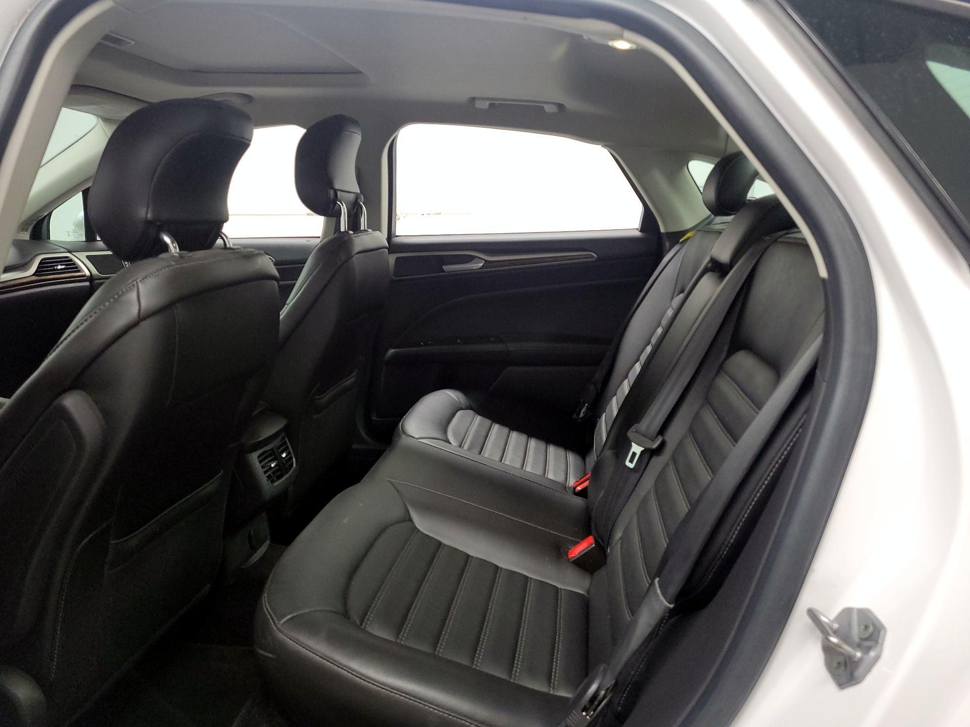 Thumbnail: 2014 Ford Fusion - 16