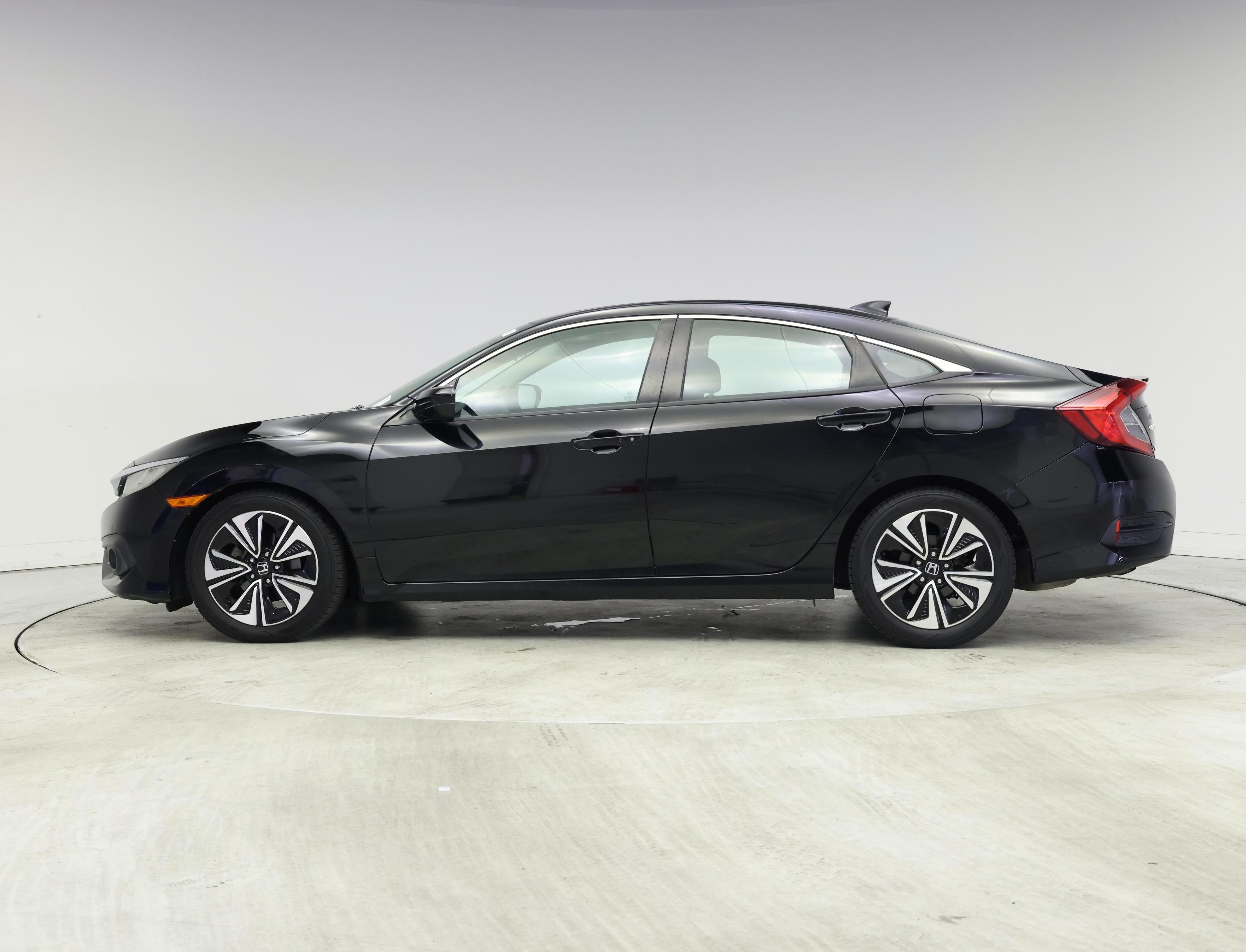Thumbnail: 2016 Honda Civic - 3