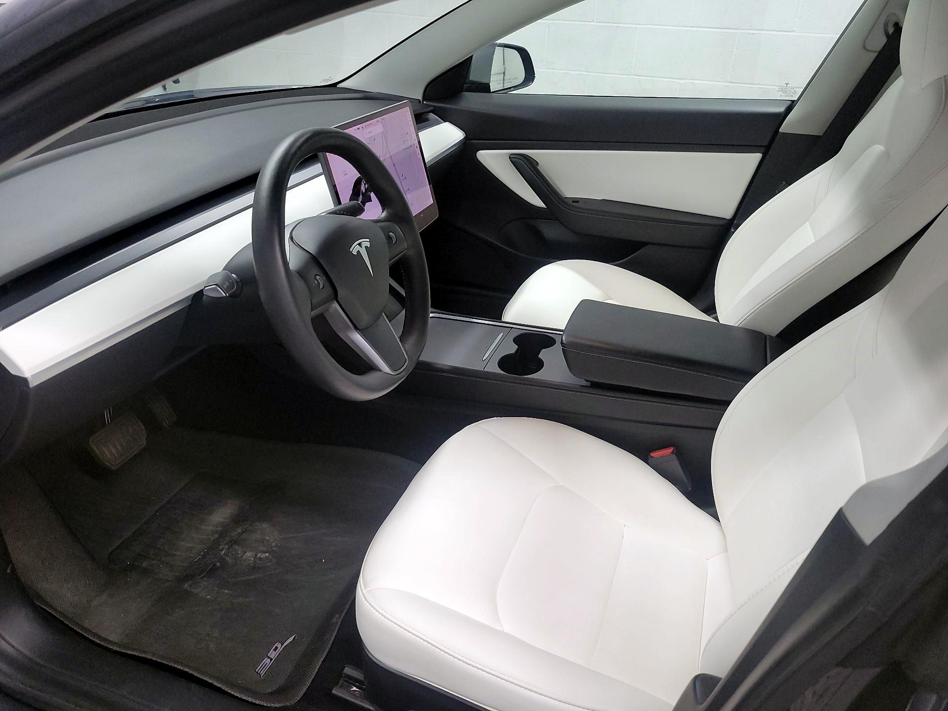 Thumbnail: 2021 Tesla Model 3 - 11