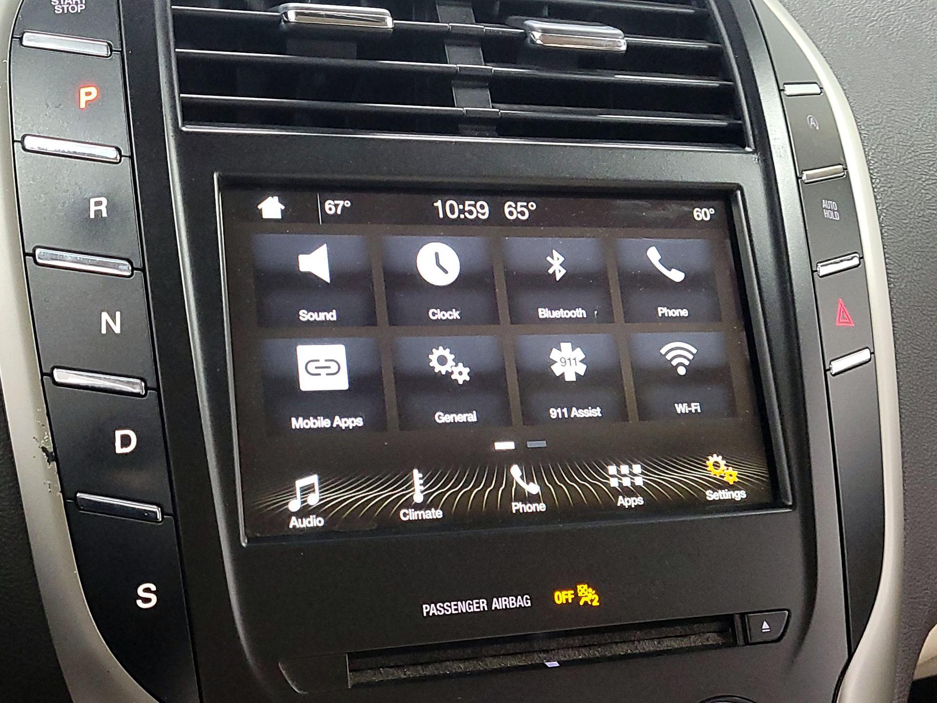 Thumbnail: 2017 Lincoln MKC - 14