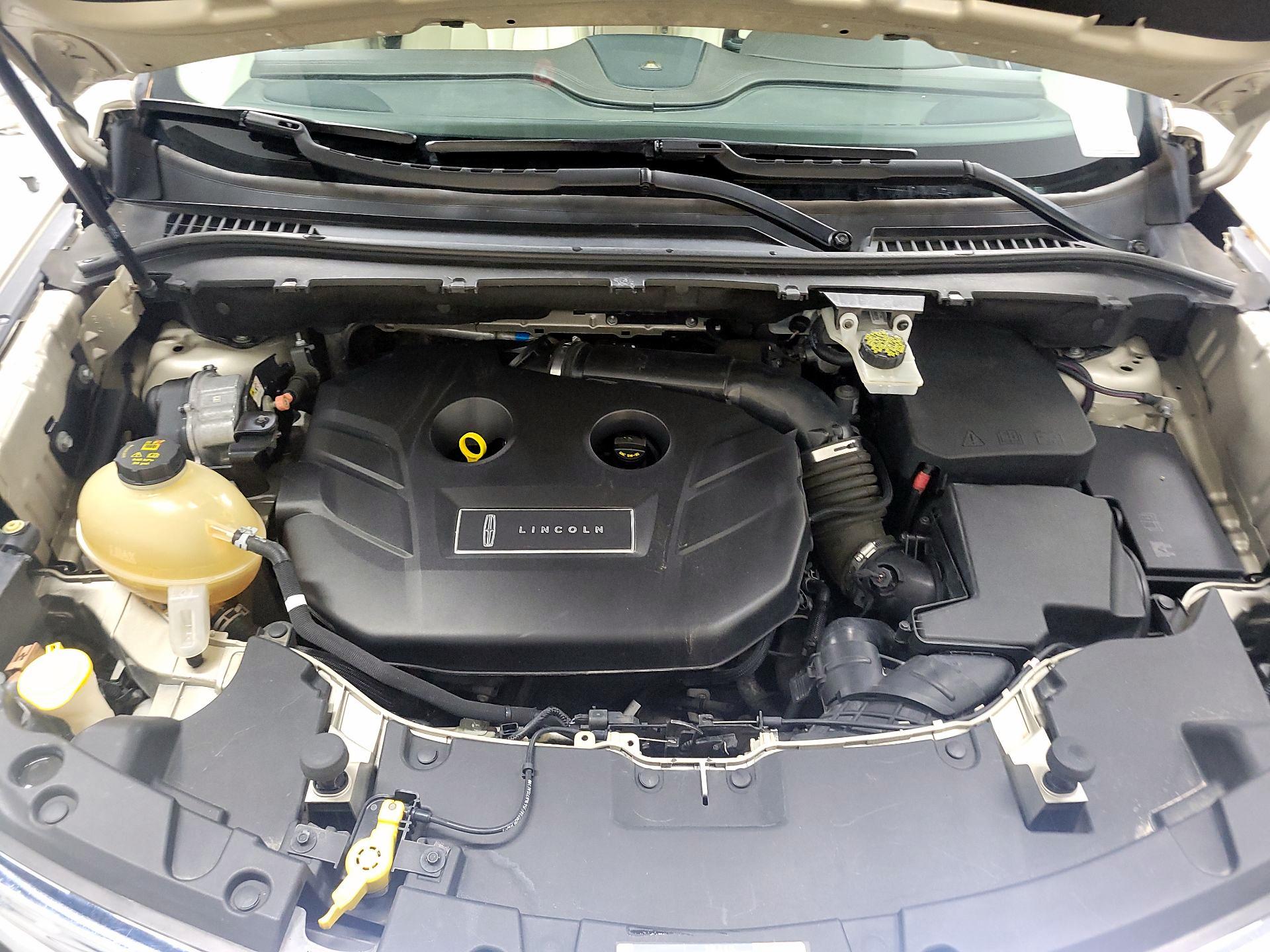 Thumbnail: 2017 Lincoln MKC - 19
