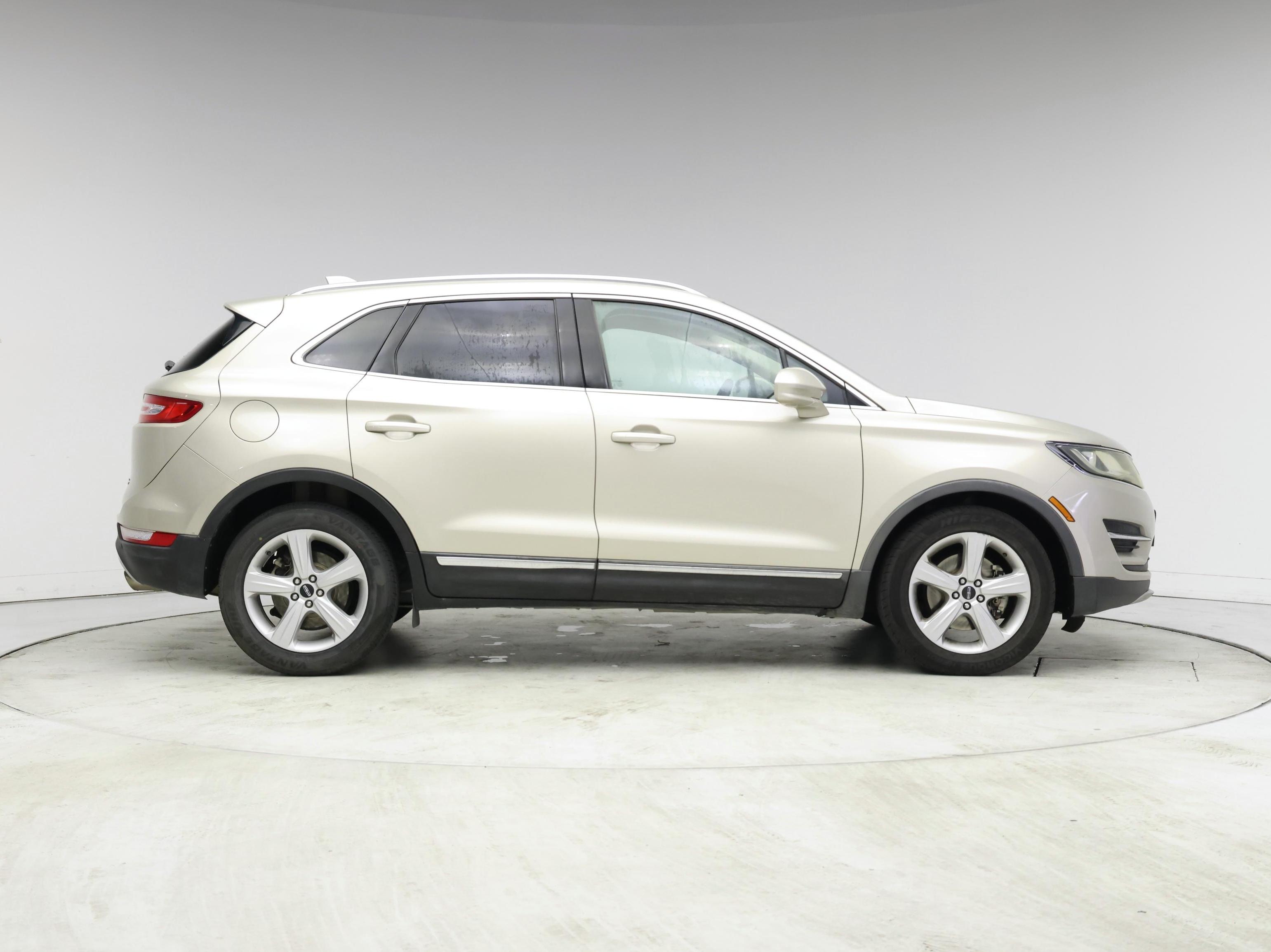 Thumbnail: 2017 Lincoln MKC - 7