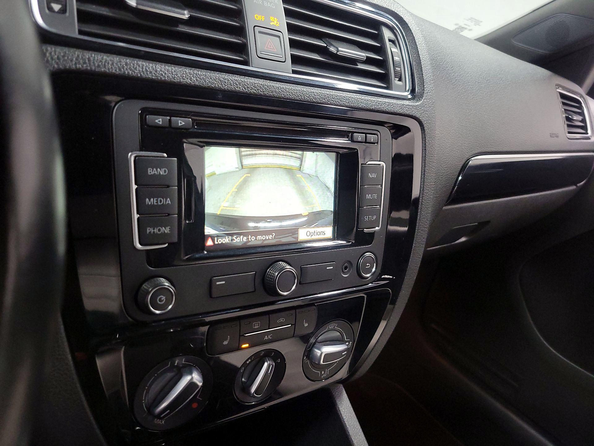 Thumbnail: 2015 Volkswagen Jetta - 13