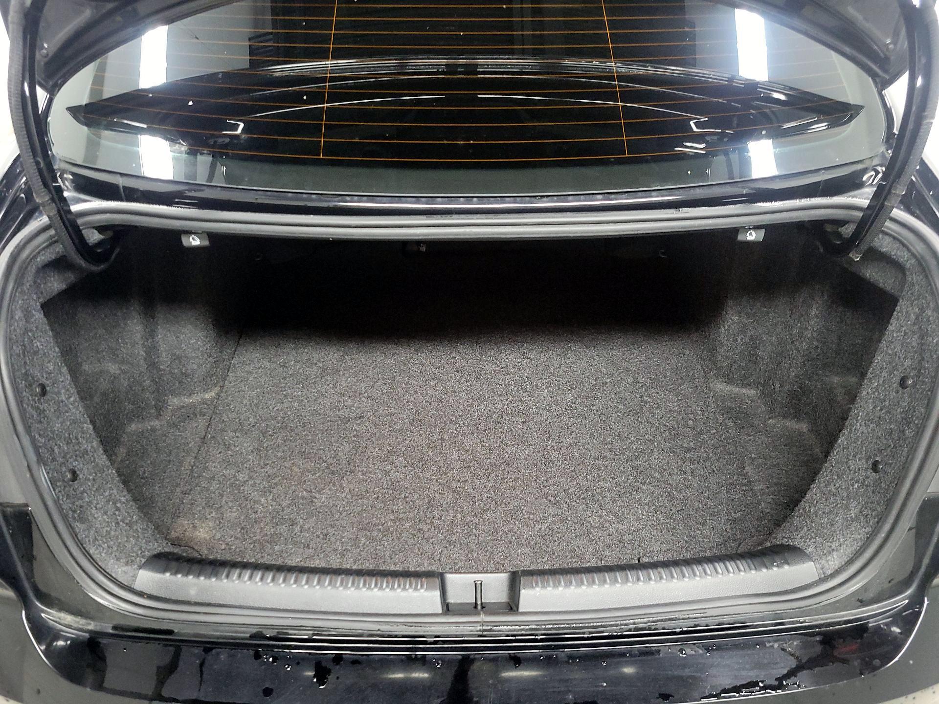 Thumbnail: 2015 Volkswagen Jetta - 18