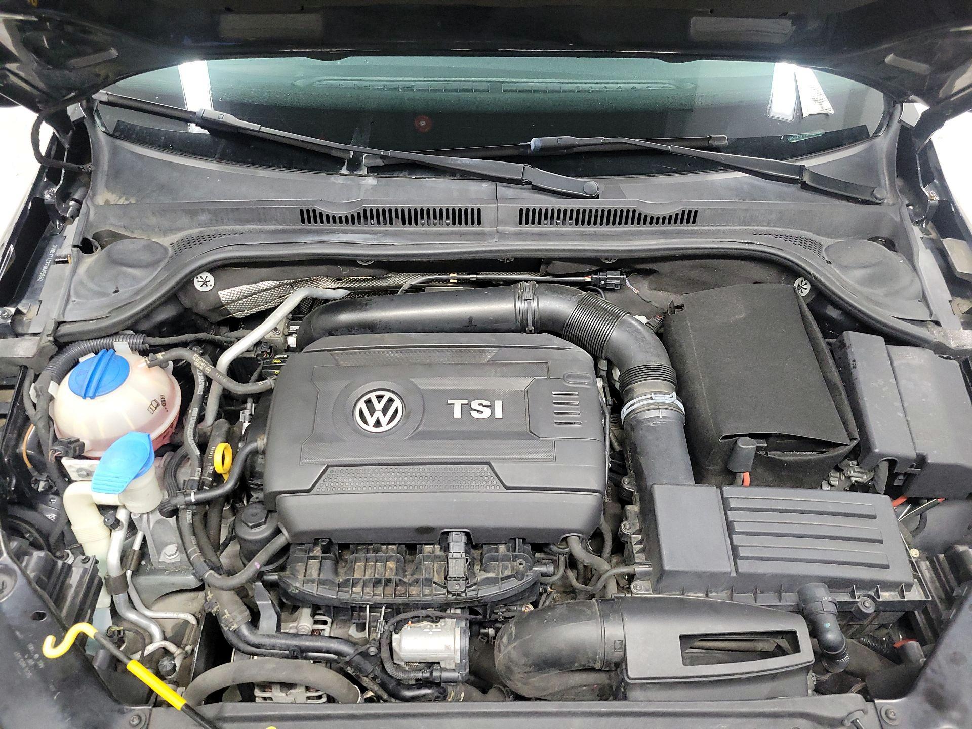 Thumbnail: 2015 Volkswagen Jetta - 19