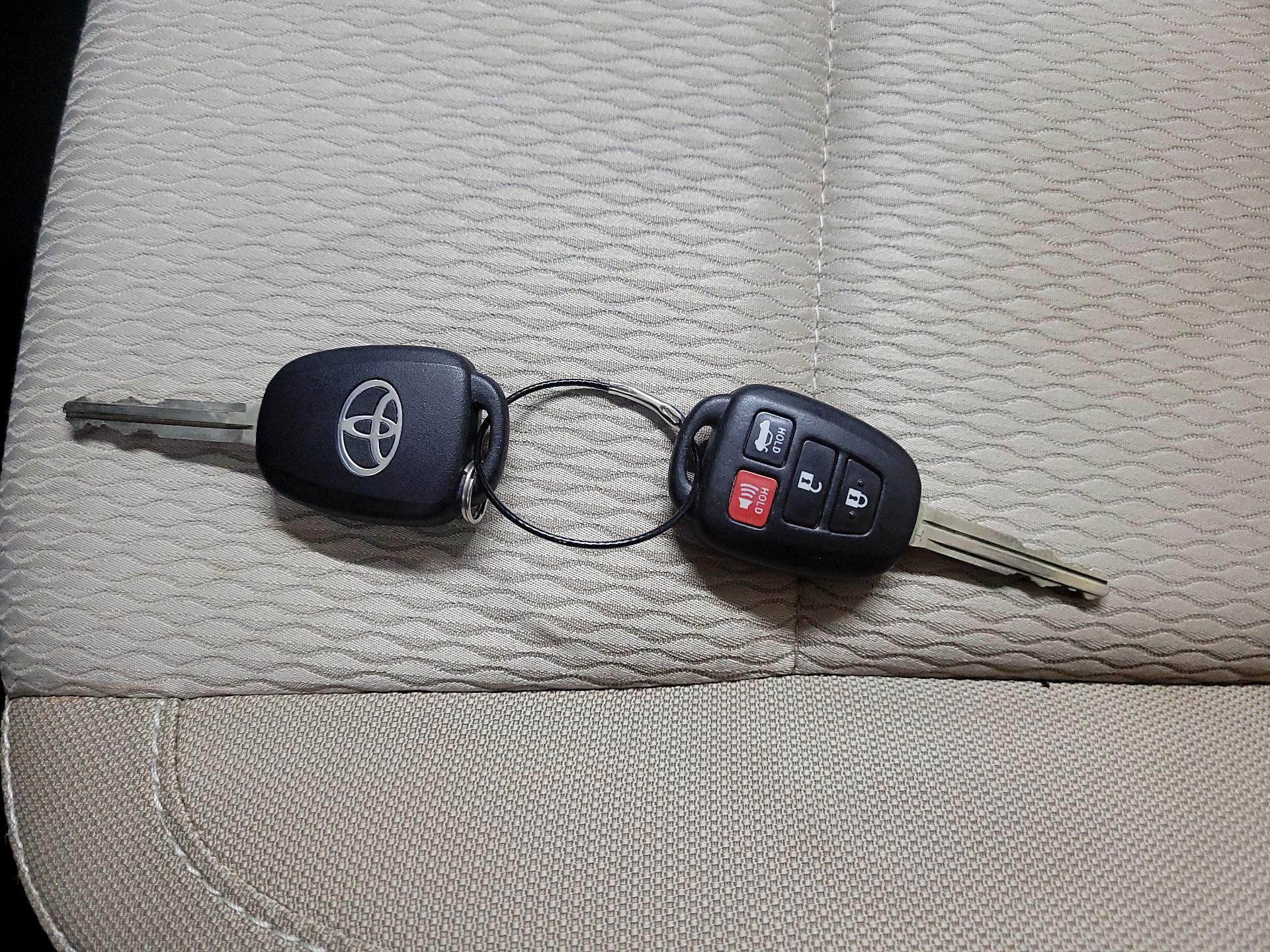 Thumbnail: 2016 Toyota Corolla - 20