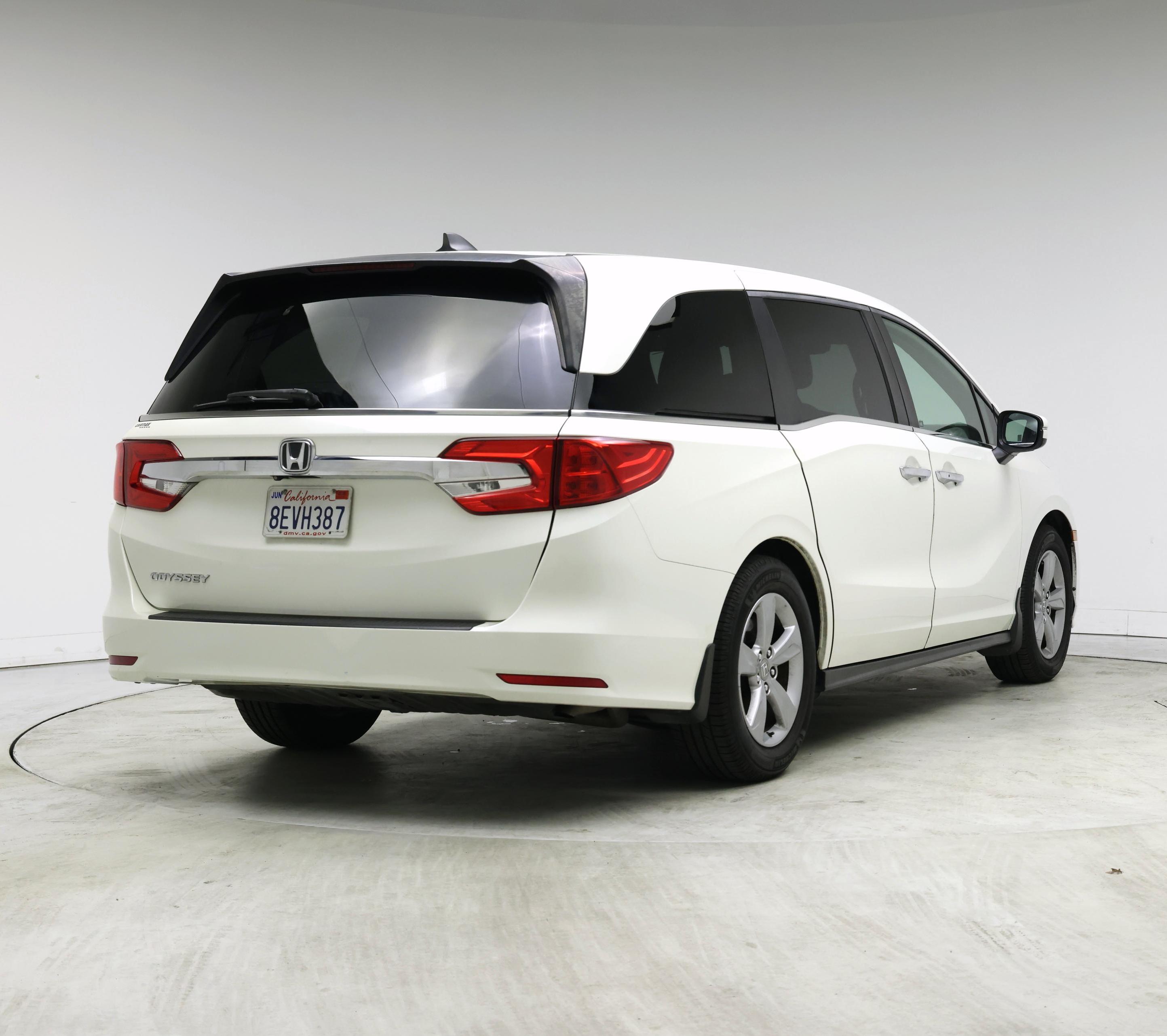Thumbnail: 2018 Honda Odyssey - 8