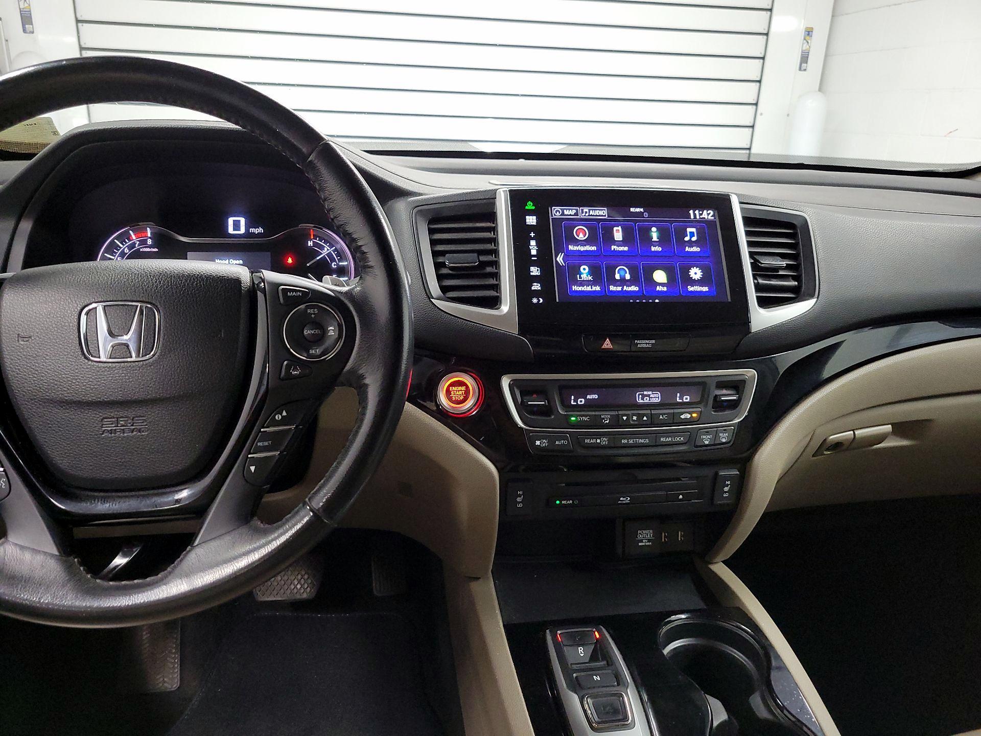 Thumbnail: 2016 Honda Pilot - 9