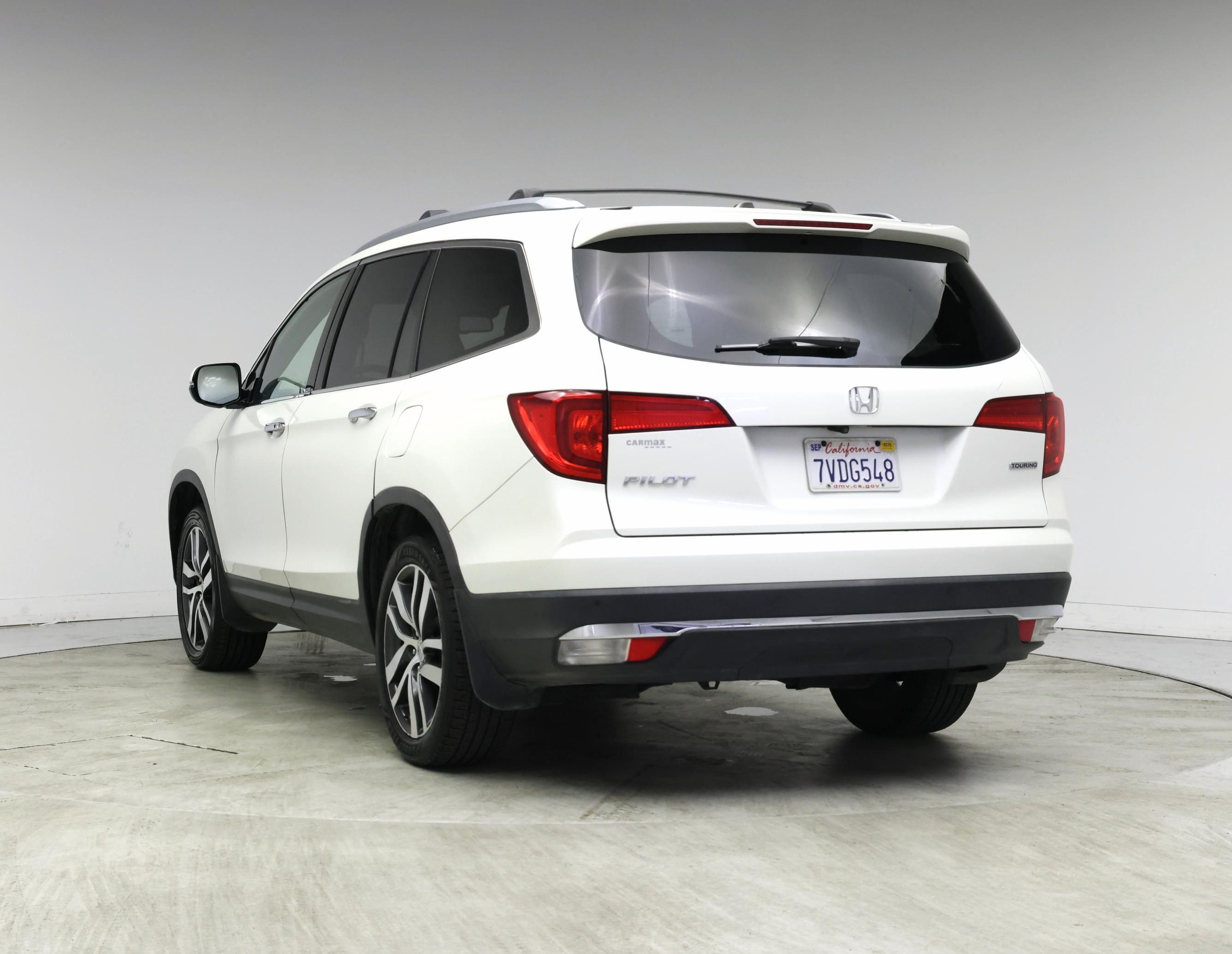 Thumbnail: 2016 Honda Pilot - 2