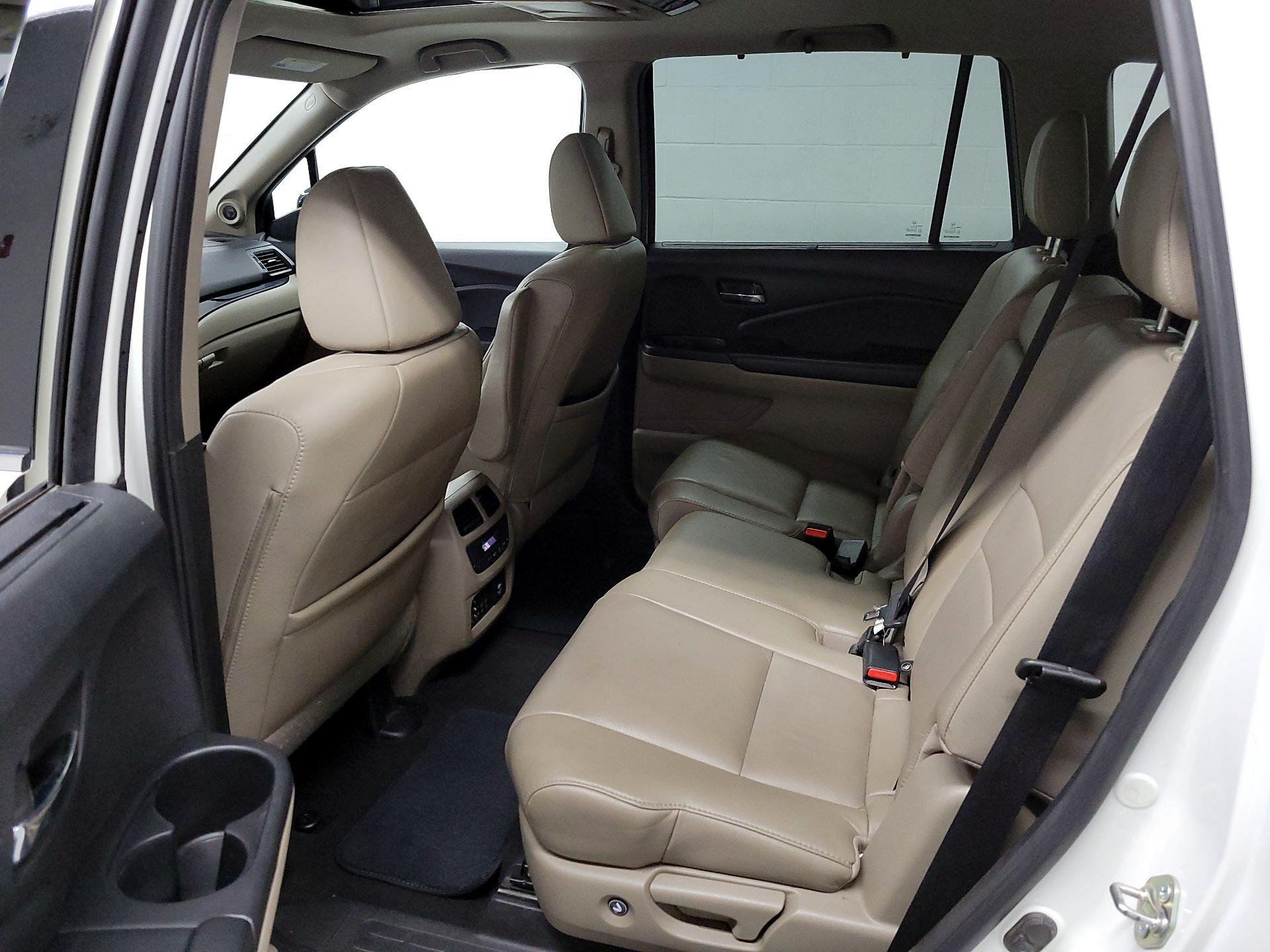 Thumbnail: 2016 Honda Pilot - 20