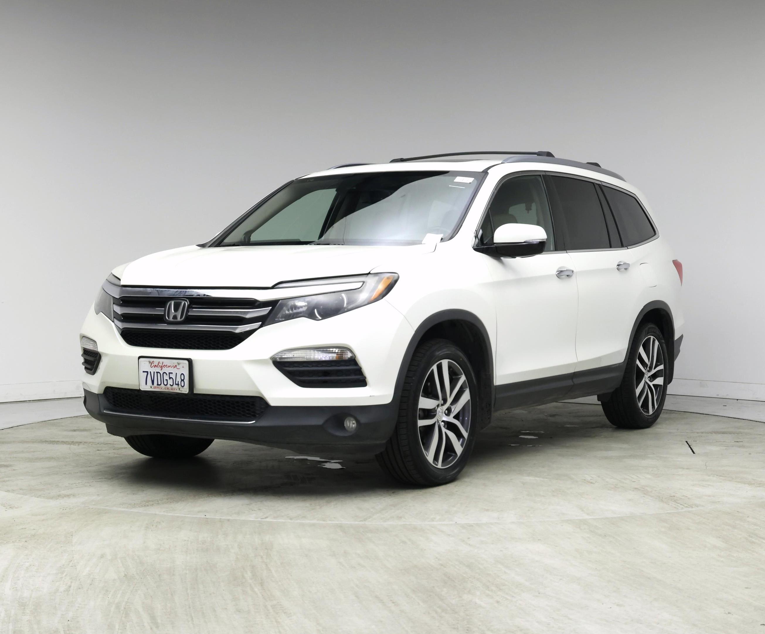 Thumbnail: 2016 Honda Pilot - 4