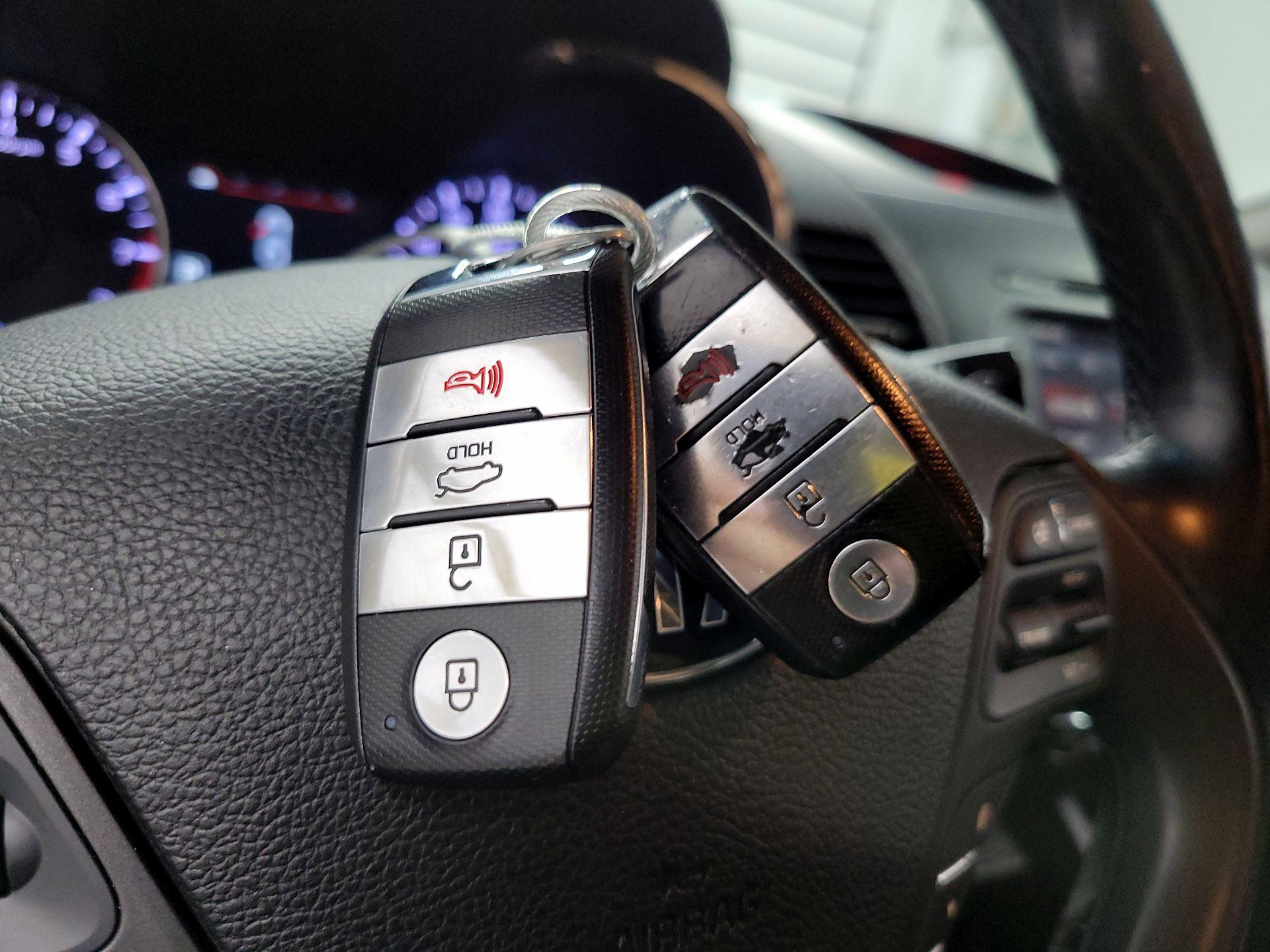Thumbnail: 2015 Kia Forte - 20