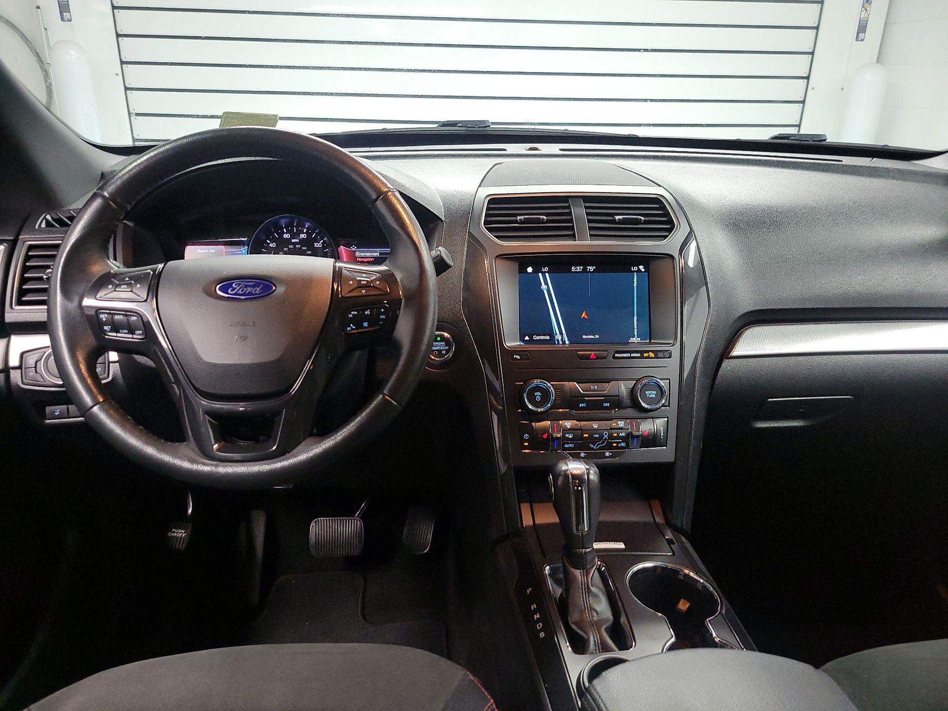Thumbnail: 2019 Ford Explorer - 9