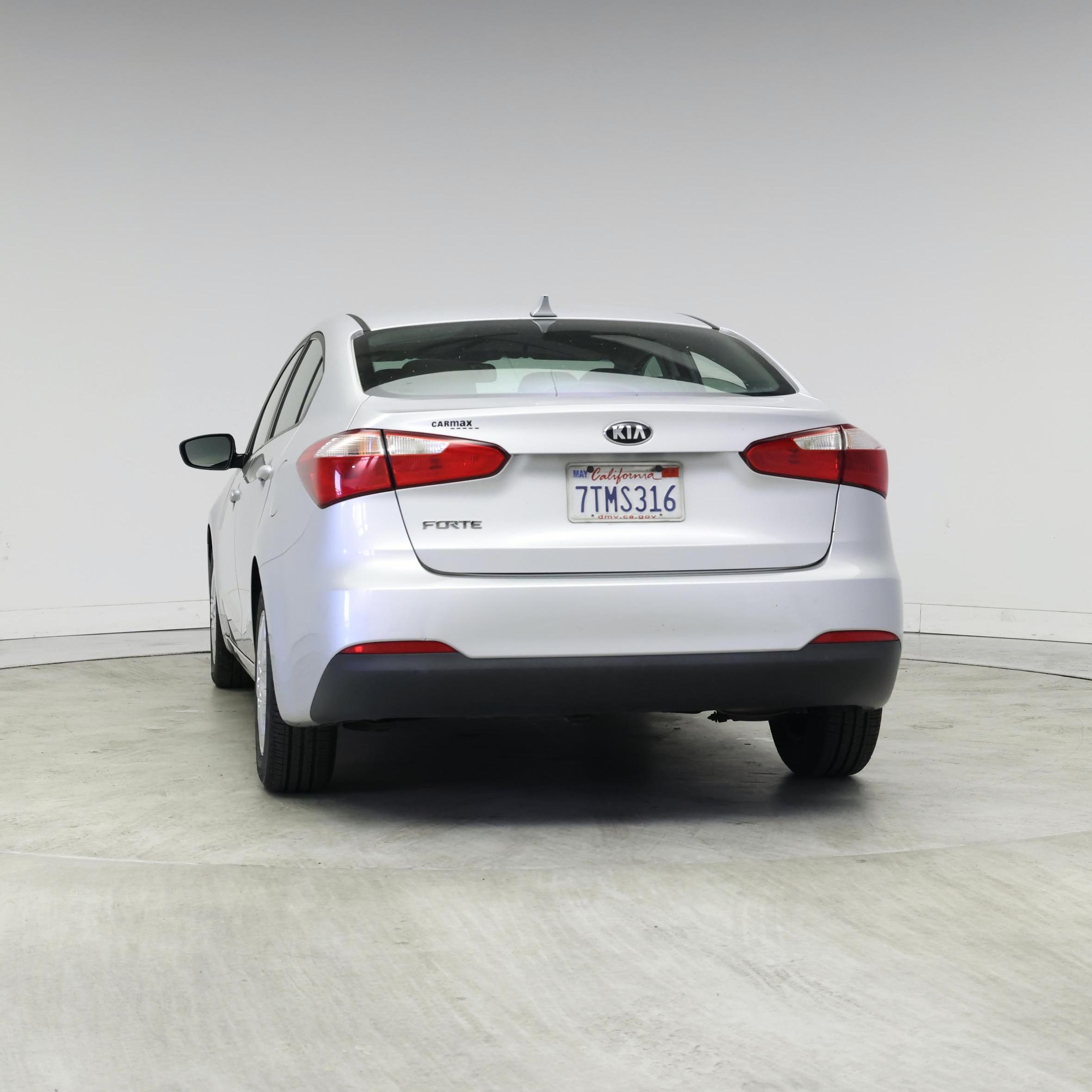Thumbnail: 2016 Kia Forte - 6