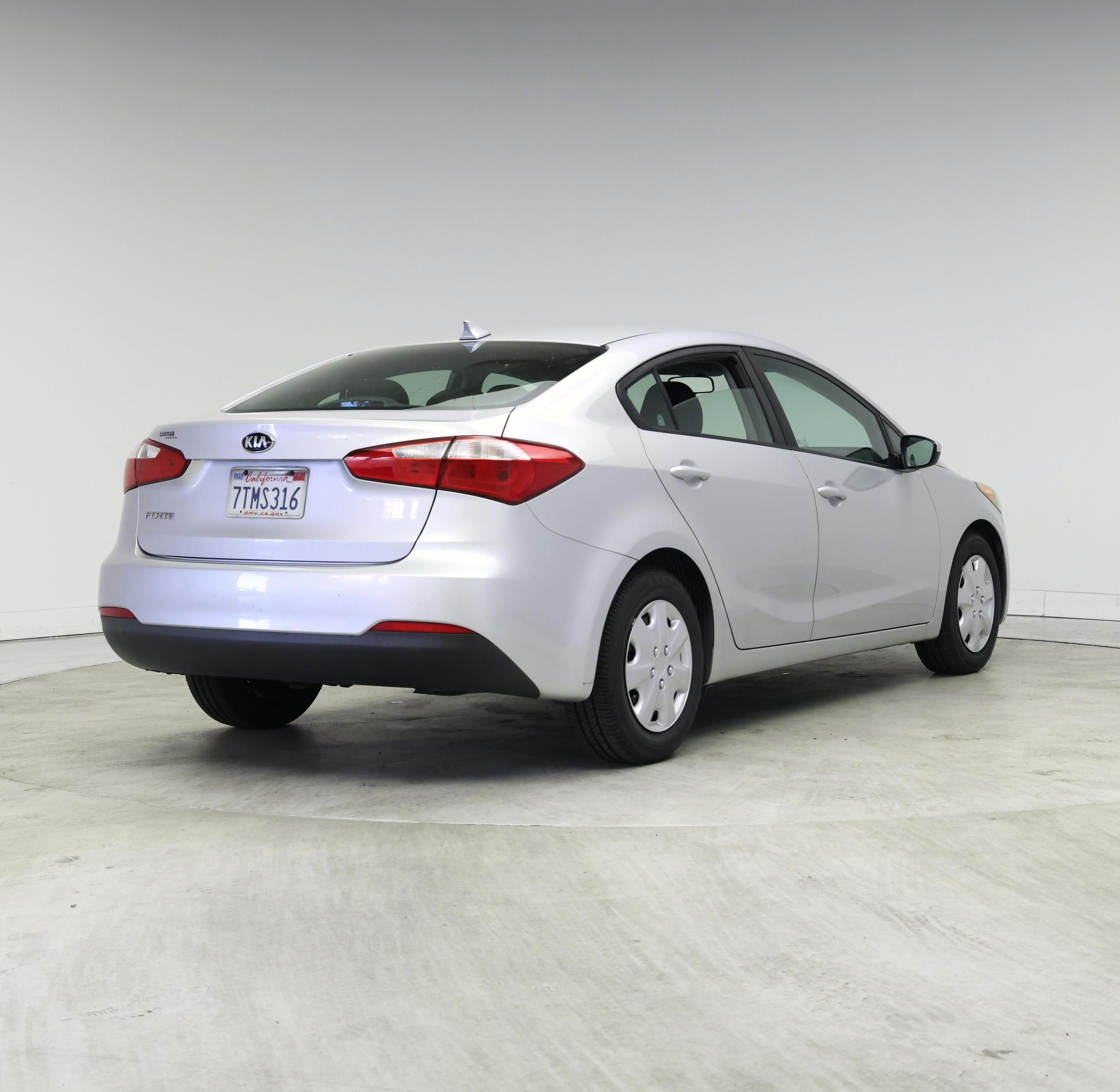 Thumbnail: 2016 Kia Forte - 8