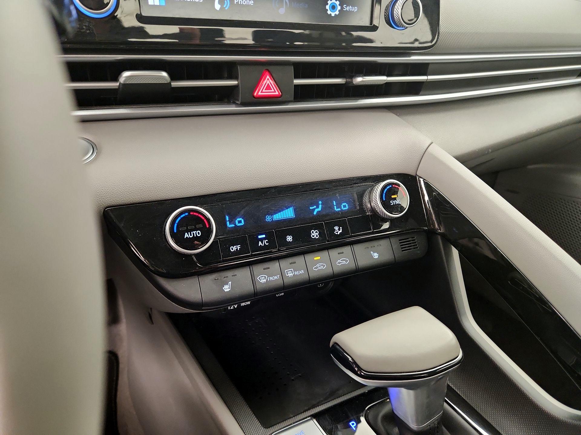 Thumbnail: 2022 Hyundai Elantra - 16