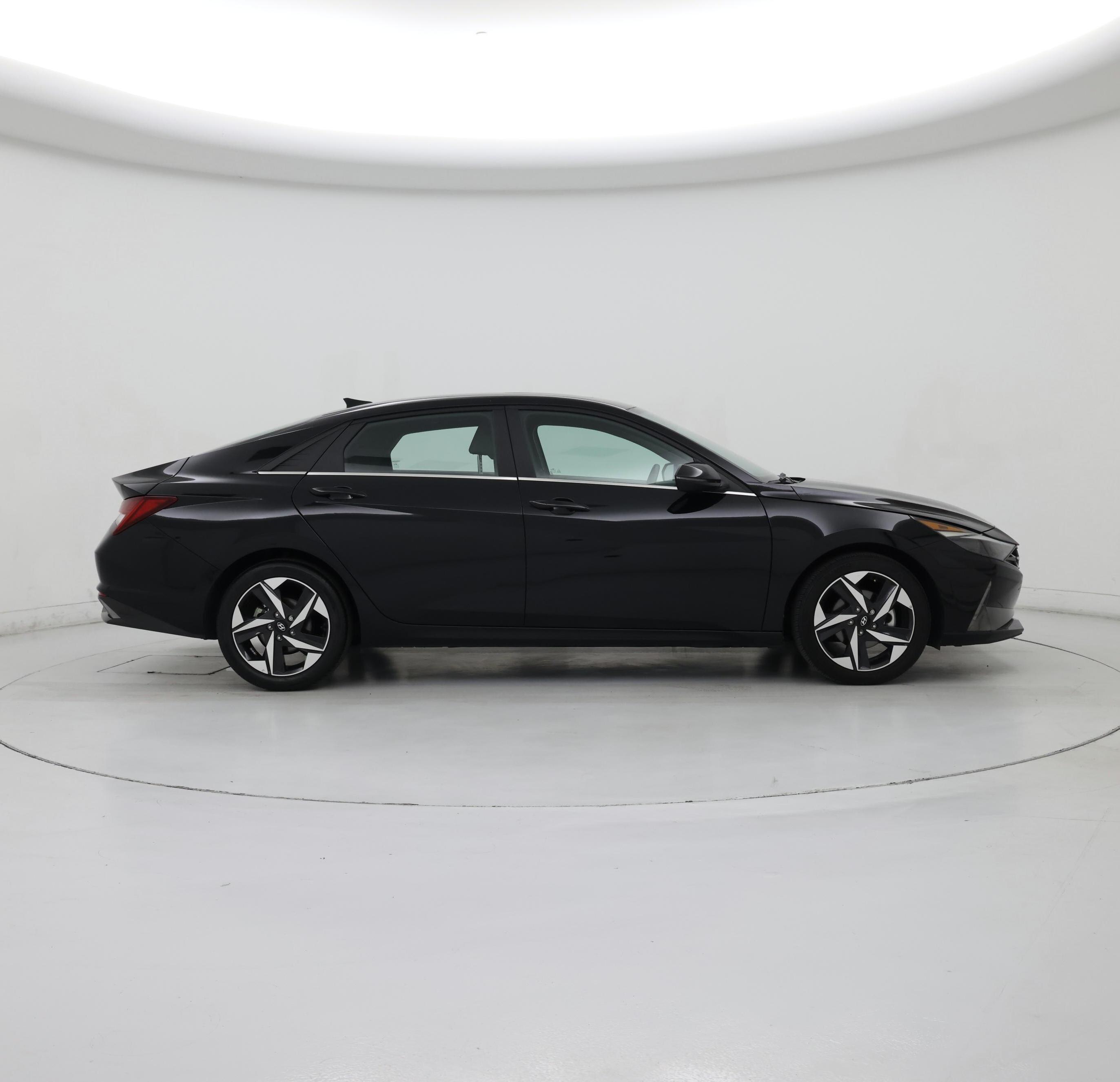 Thumbnail: 2022 Hyundai Elantra - 7
