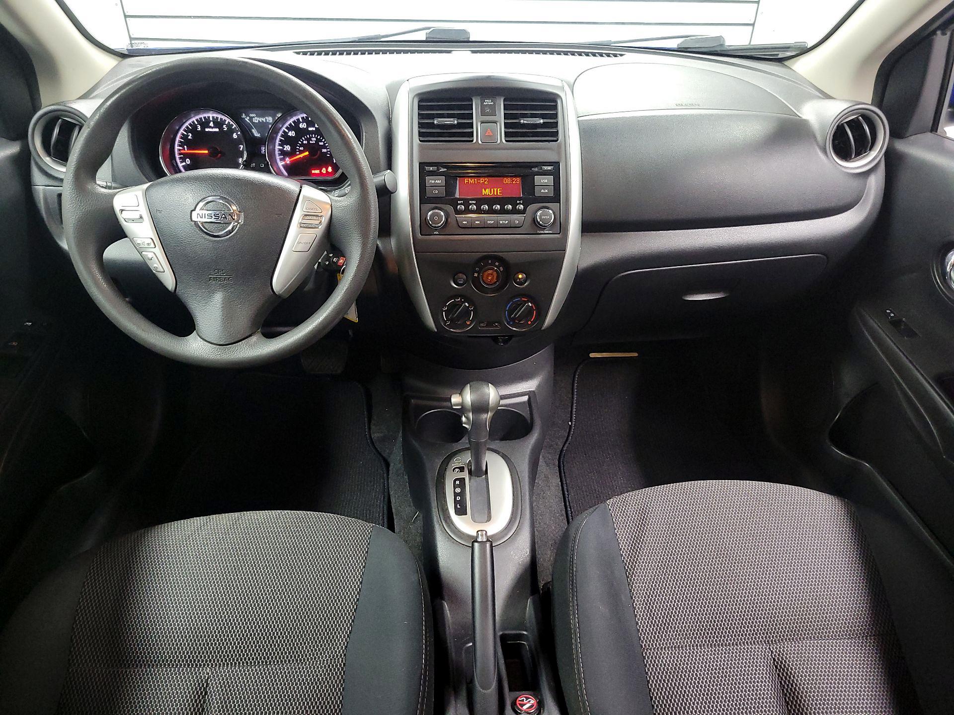 Thumbnail: 2015 Nissan Versa - 9