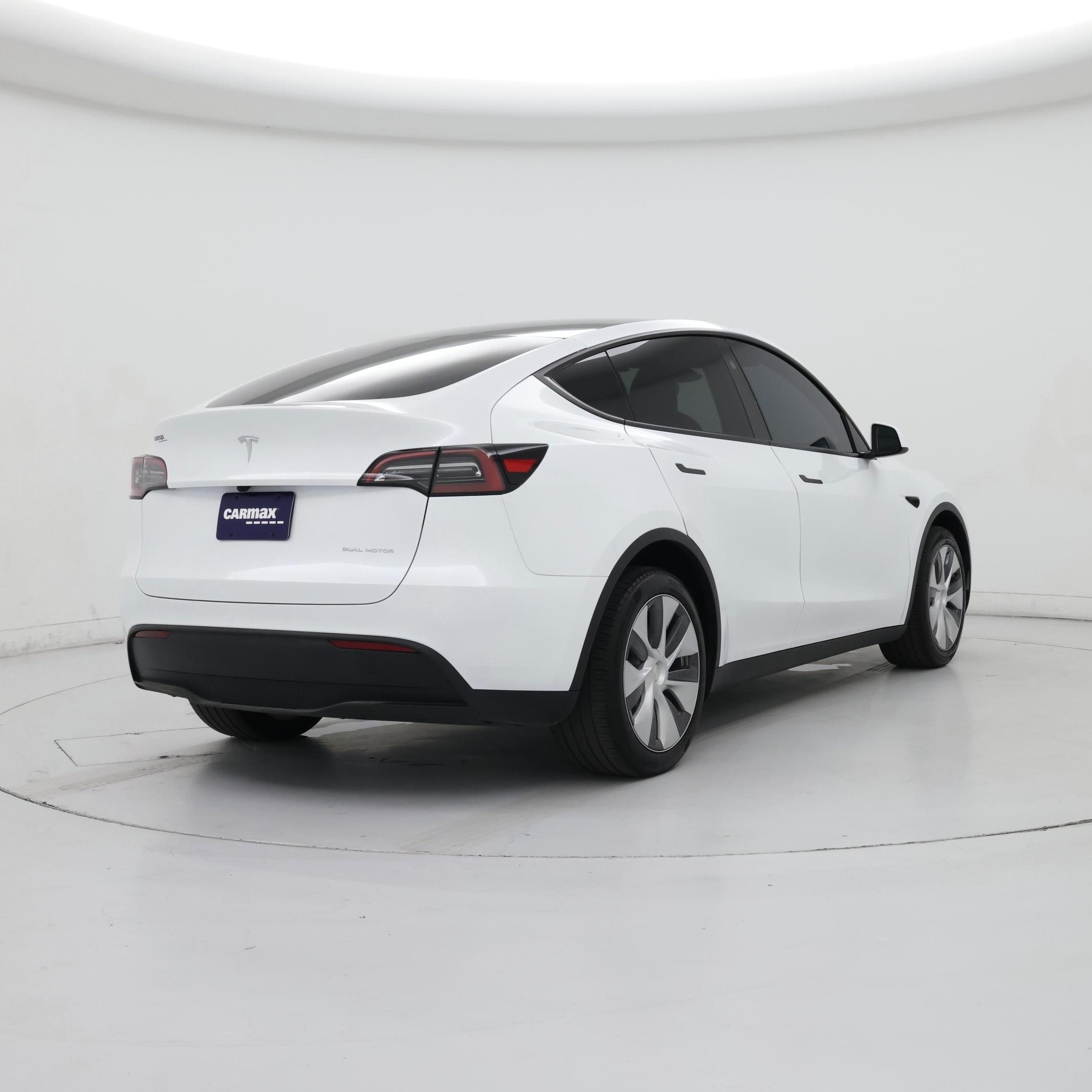 Thumbnail: 2024 Tesla Model Y - 8