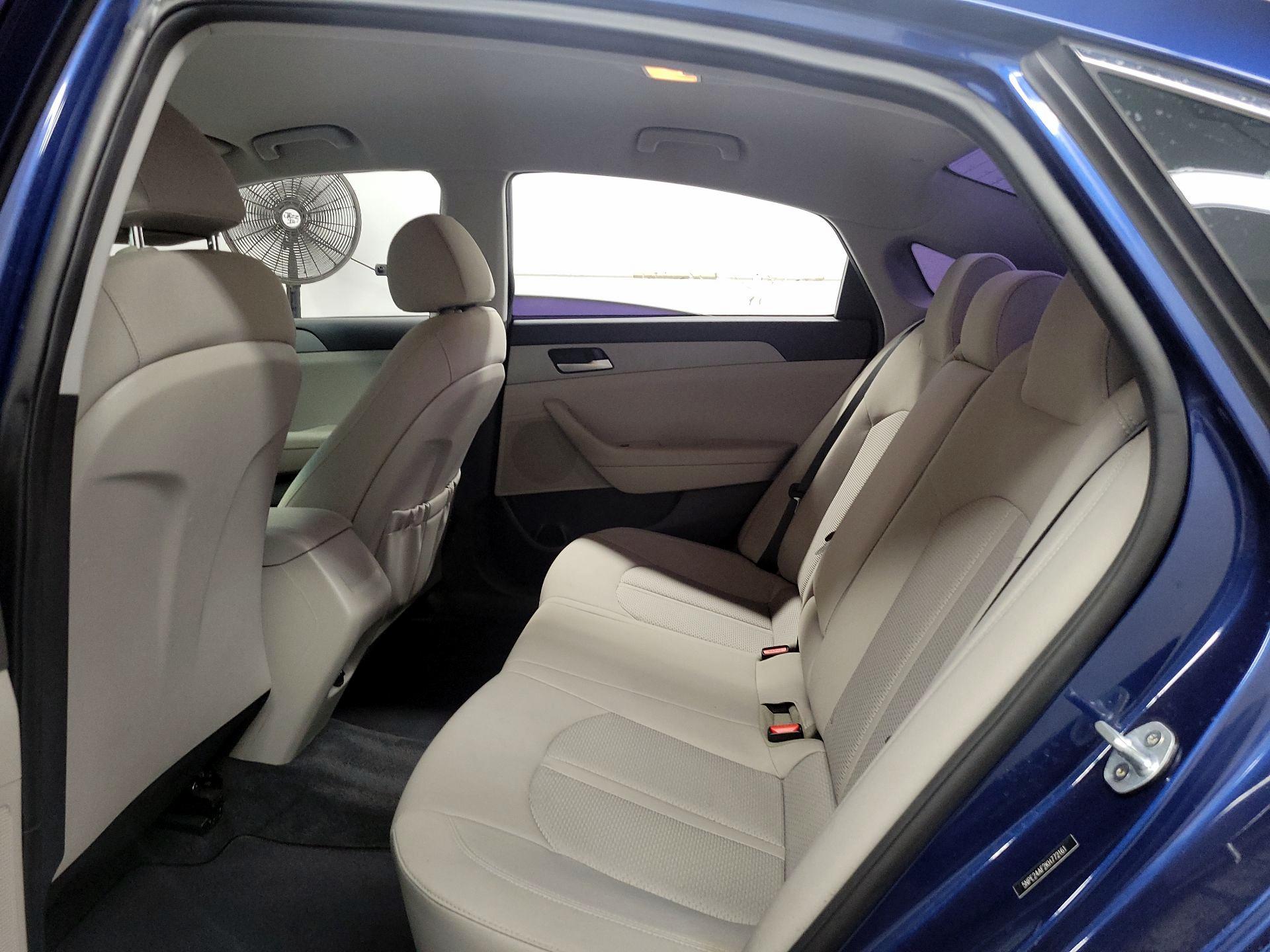 Thumbnail: 2019 Hyundai Sonata - 17