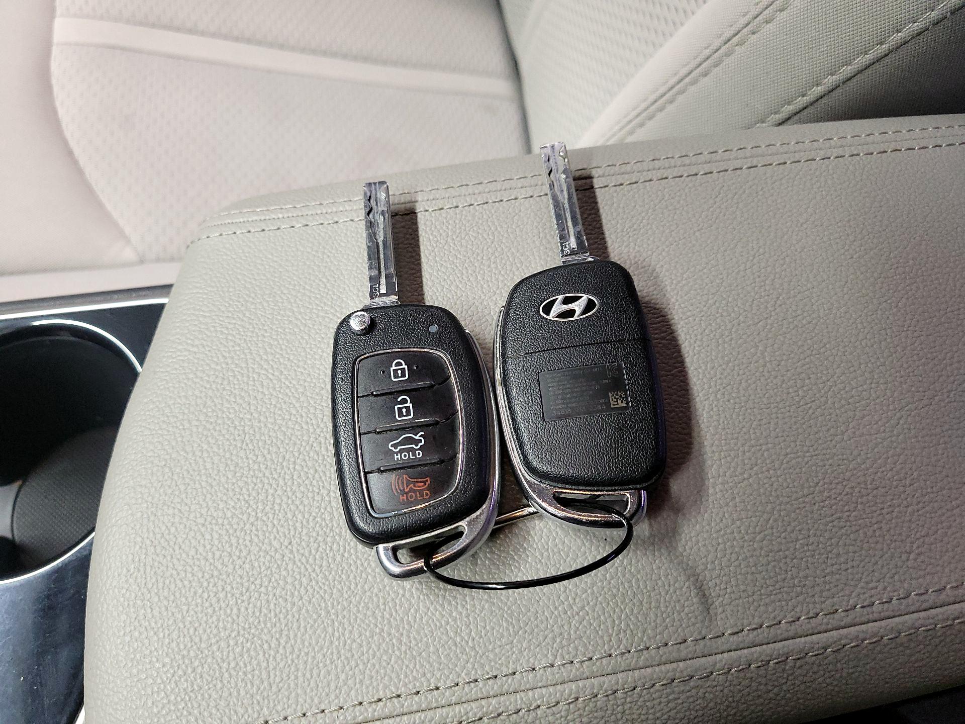 Thumbnail: 2019 Hyundai Sonata - 20