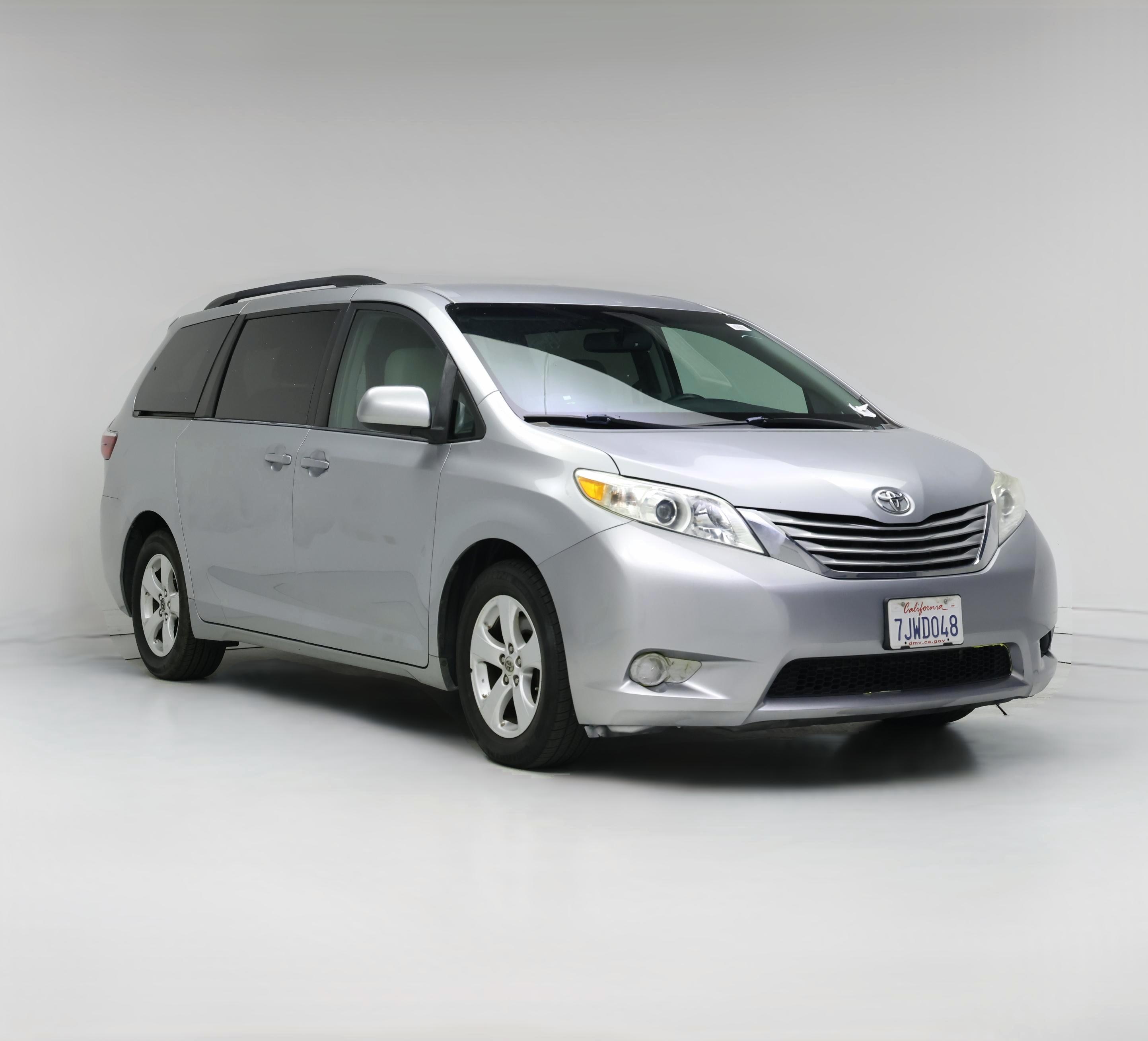 Thumbnail: 2015 Toyota Sienna - 1