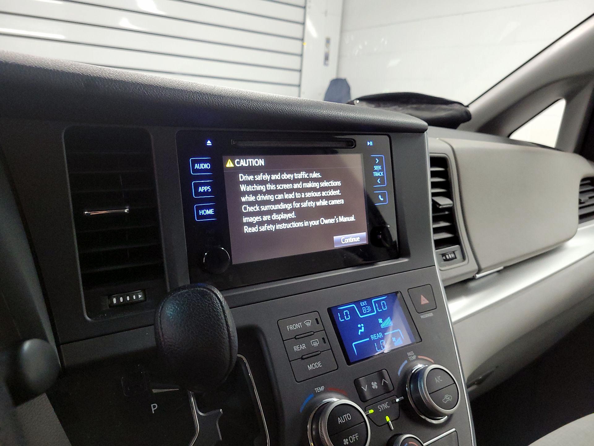 Thumbnail: 2015 Toyota Sienna - 13