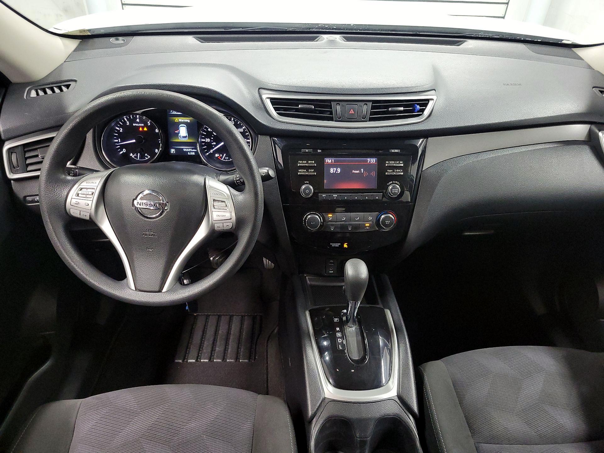 Thumbnail: 2015 Nissan Rogue - 9