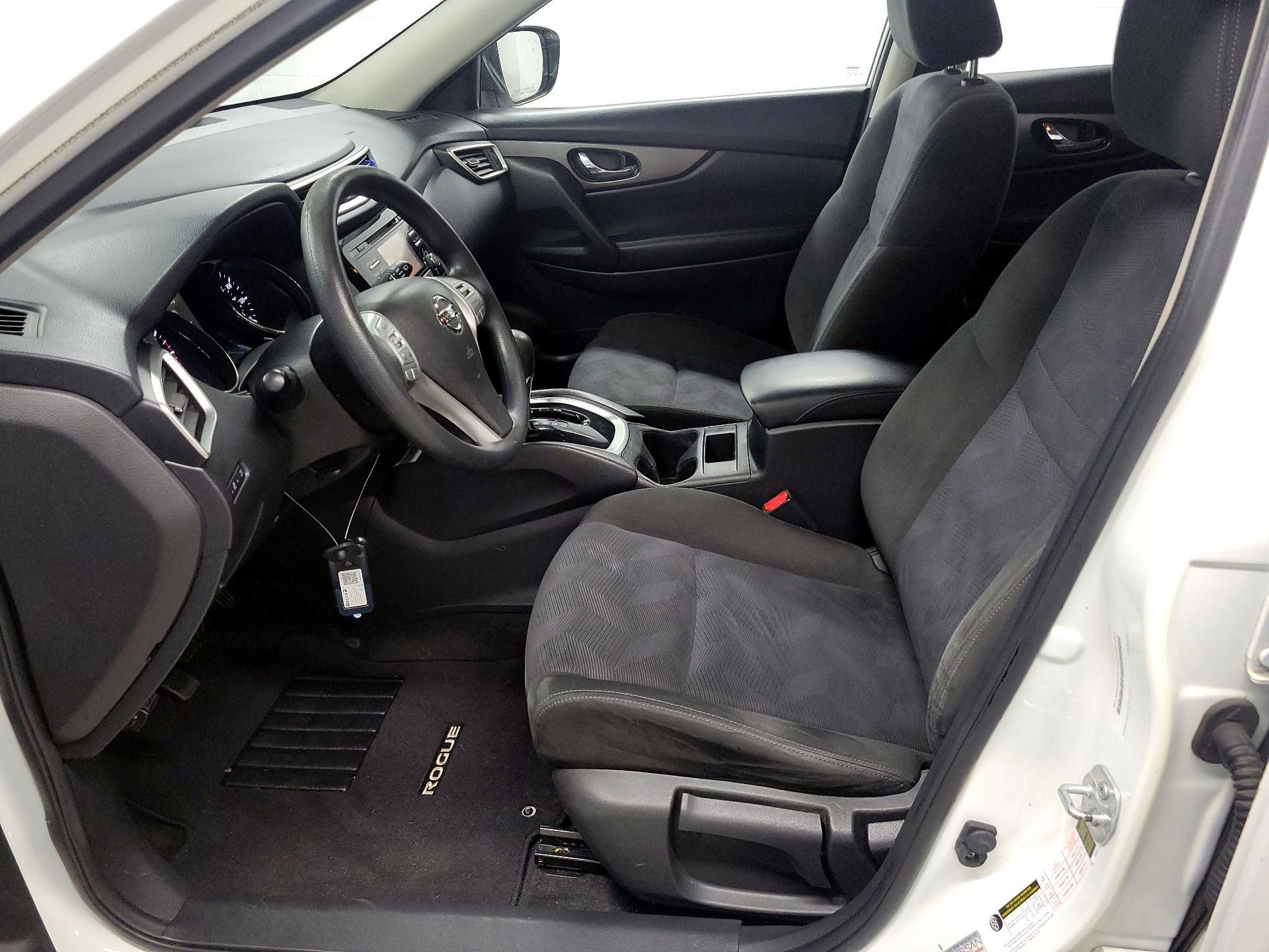 Thumbnail: 2015 Nissan Rogue - 11
