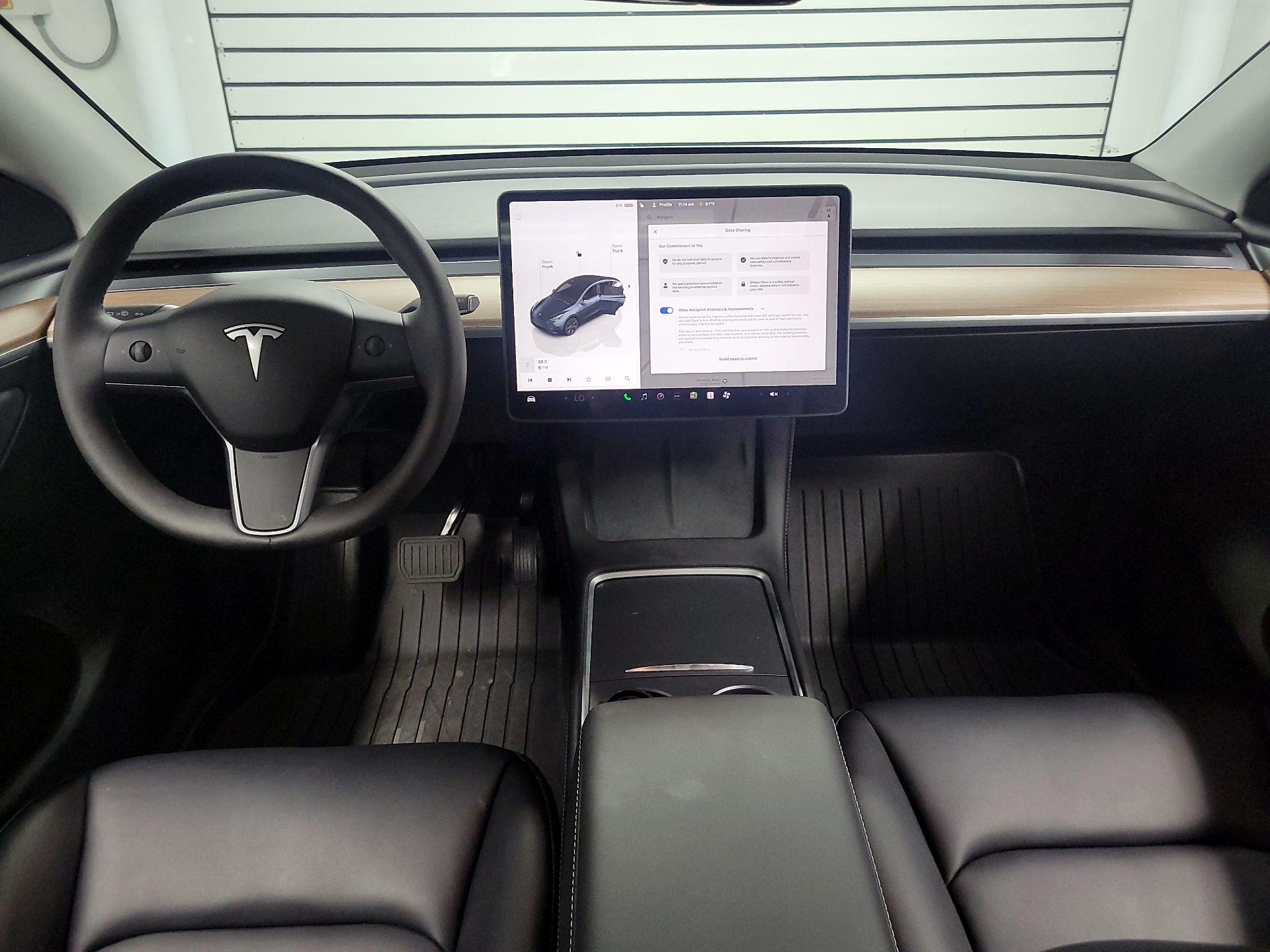 Thumbnail: 2025 Tesla Model Y - 9