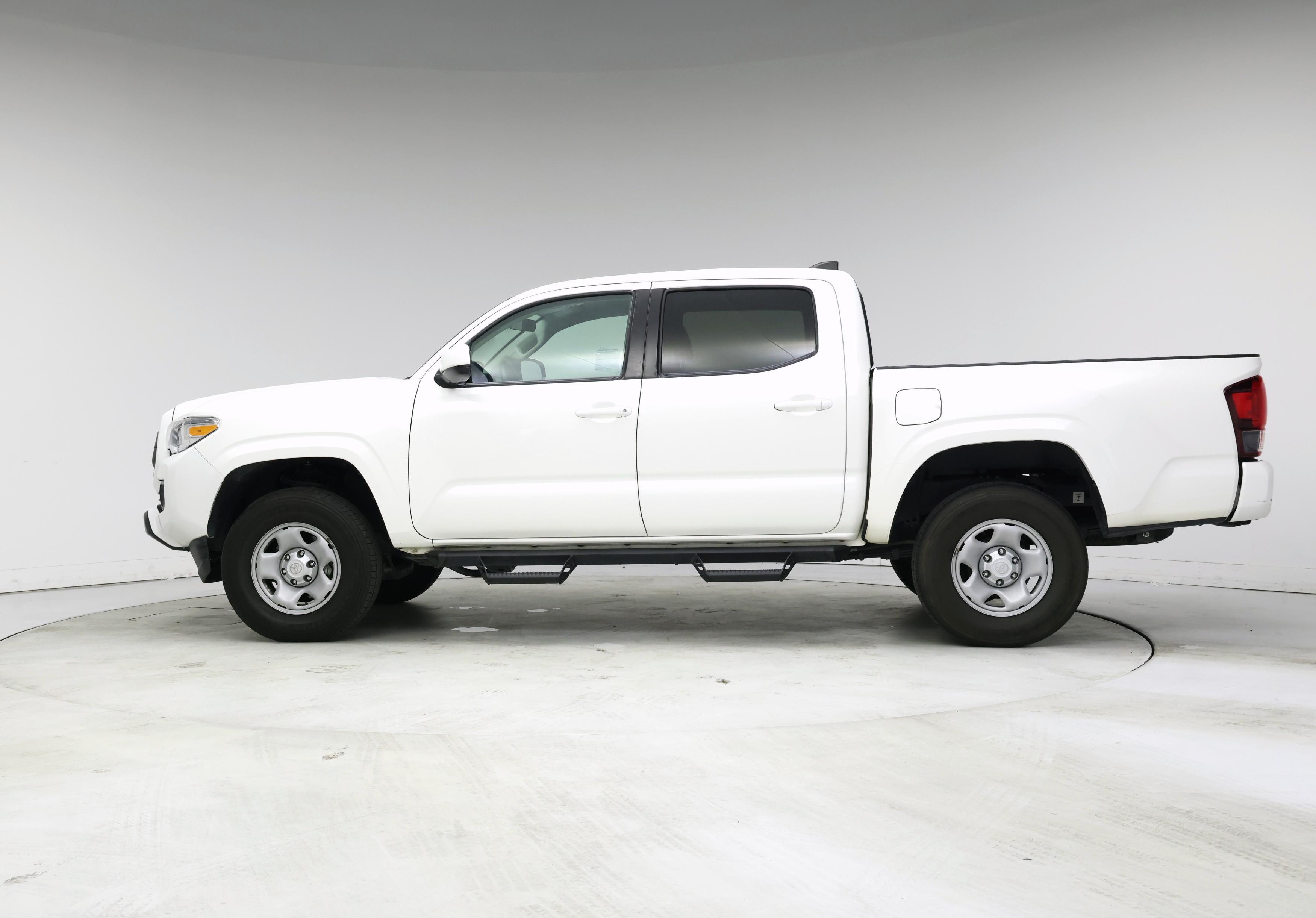 Thumbnail: 2022 Toyota Tacoma - 3