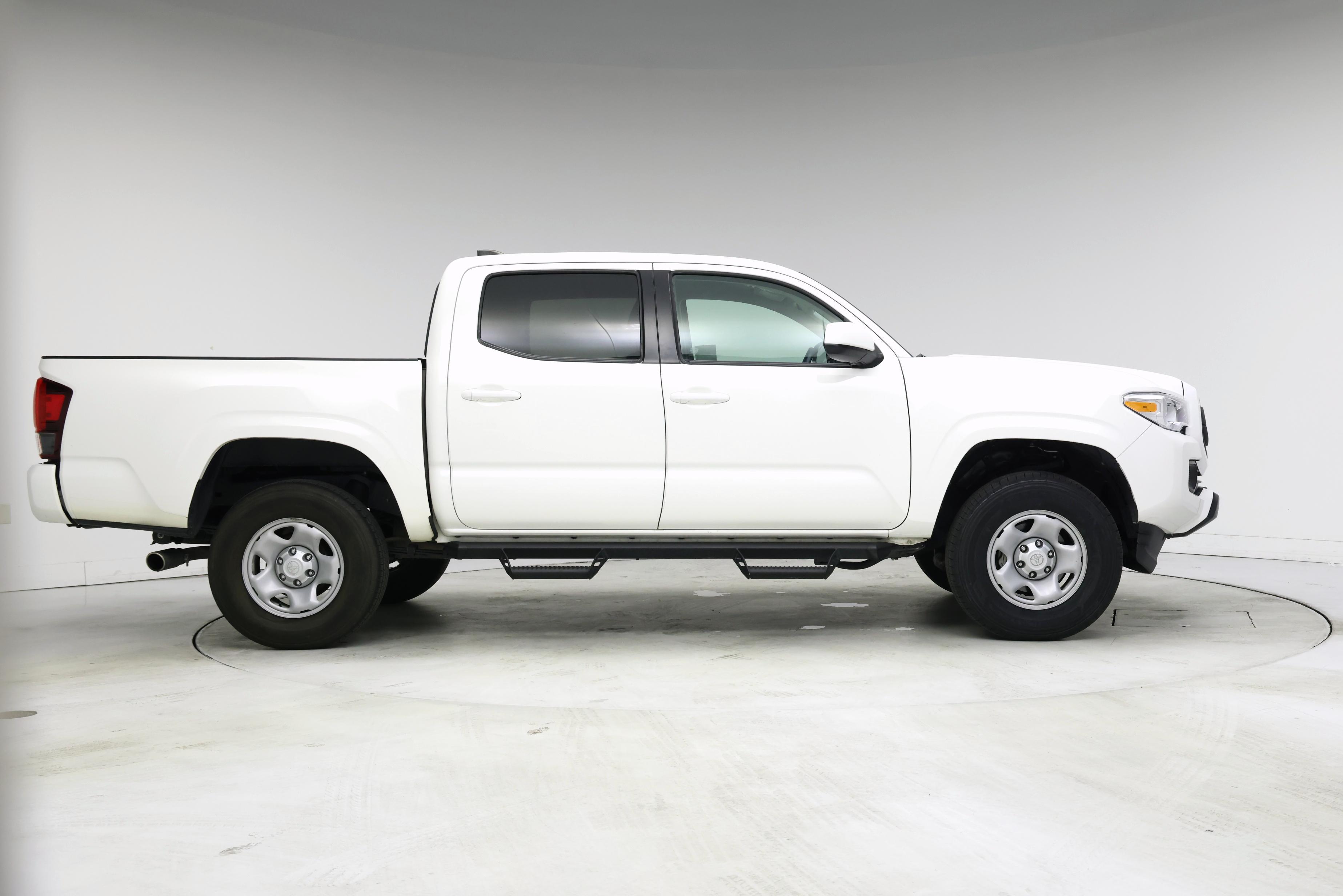 Thumbnail: 2022 Toyota Tacoma - 7