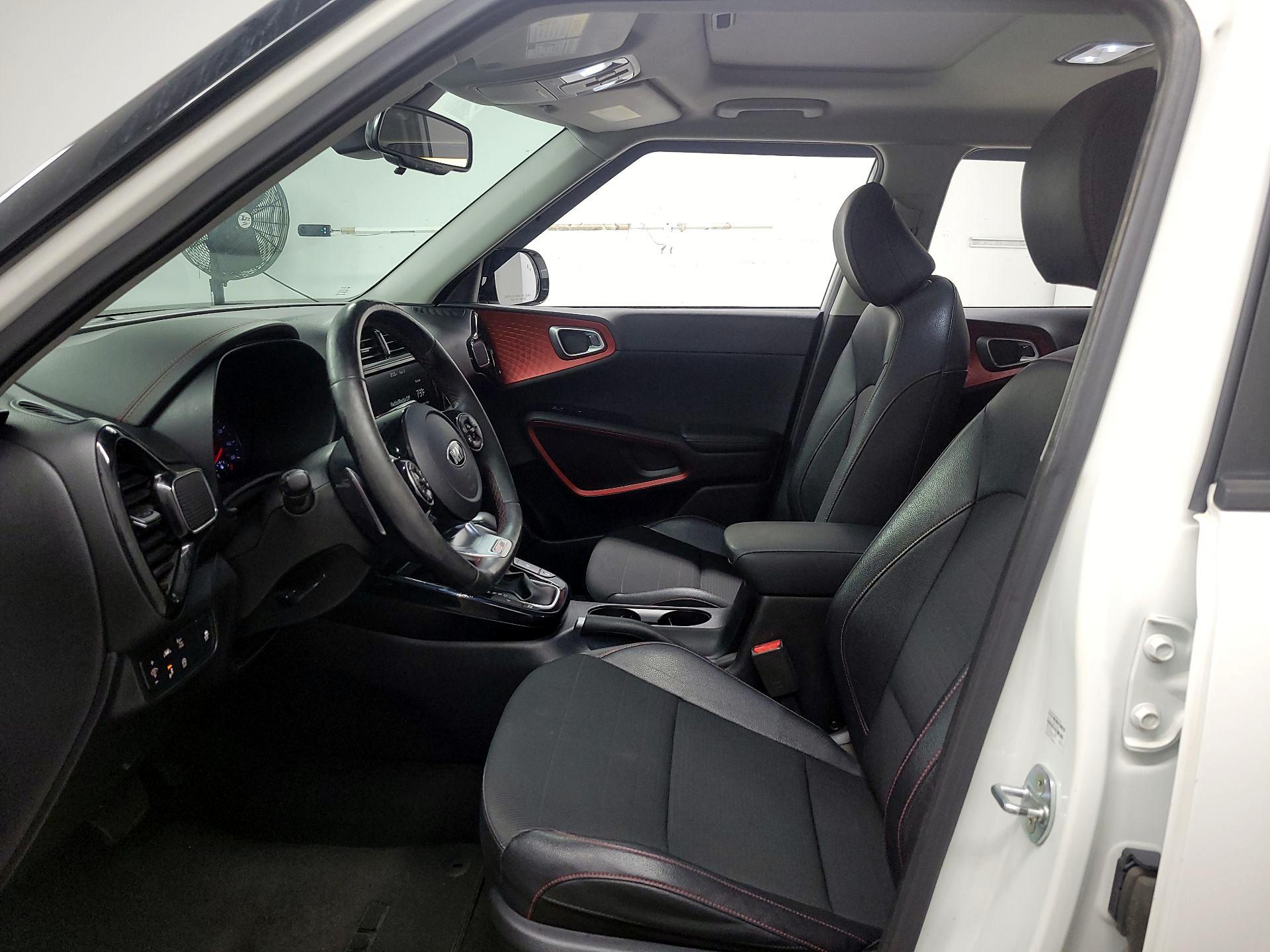Thumbnail: 2020 Kia Soul - 11