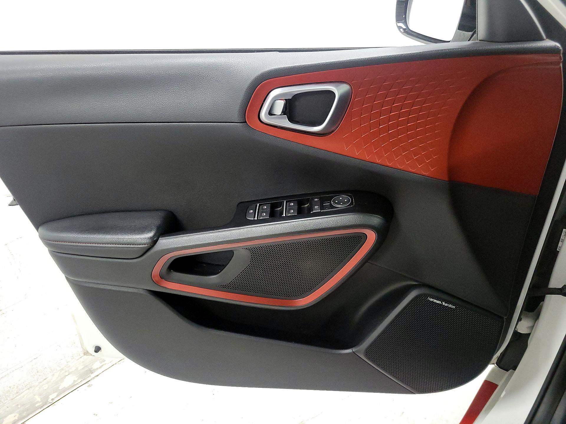 Thumbnail: 2020 Kia Soul - 12