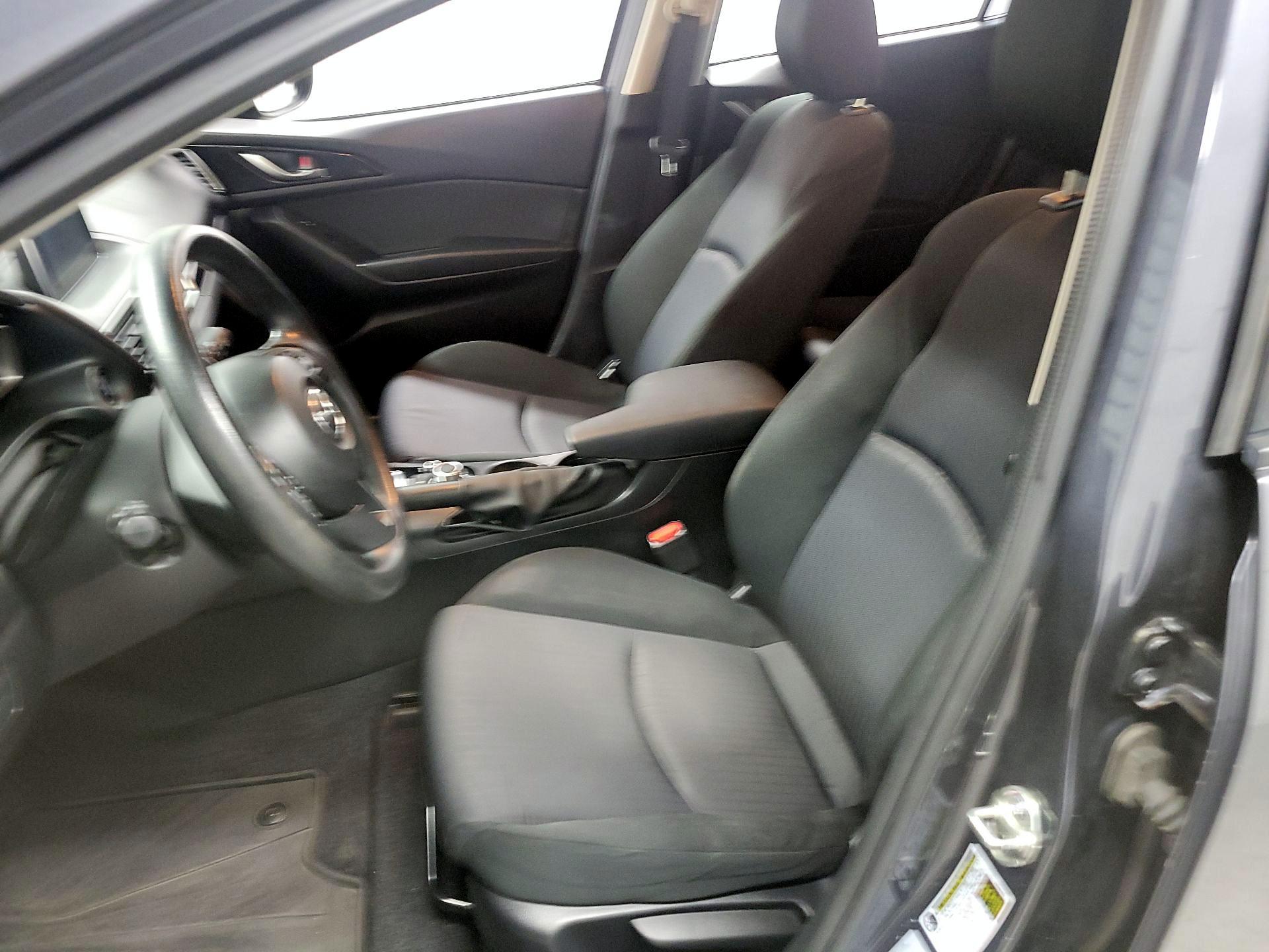 Thumbnail: 2016 Mazda Mazda3 - 11