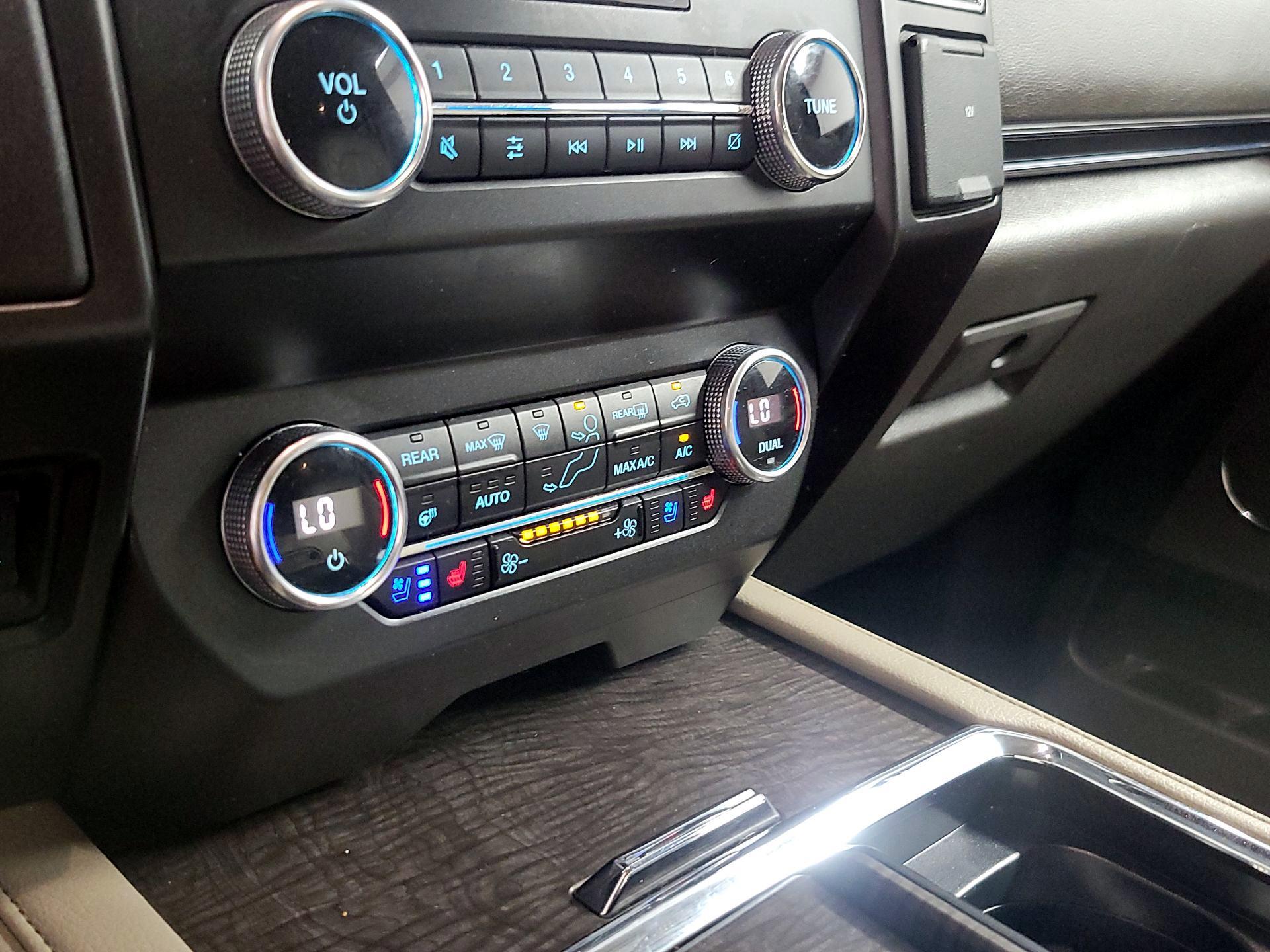 Thumbnail: 2019 Ford Expedition - 16