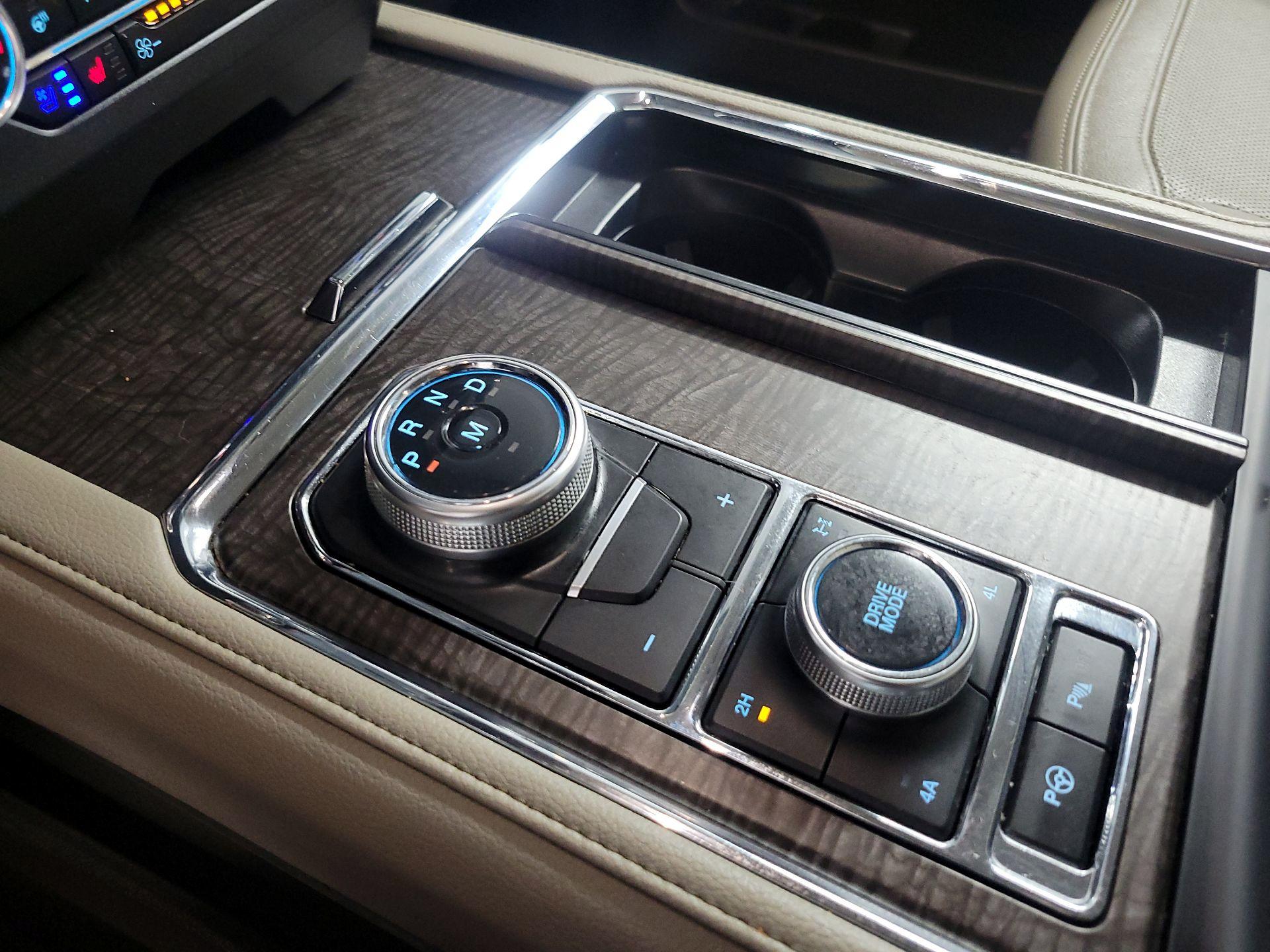 Thumbnail: 2019 Ford Expedition - 17
