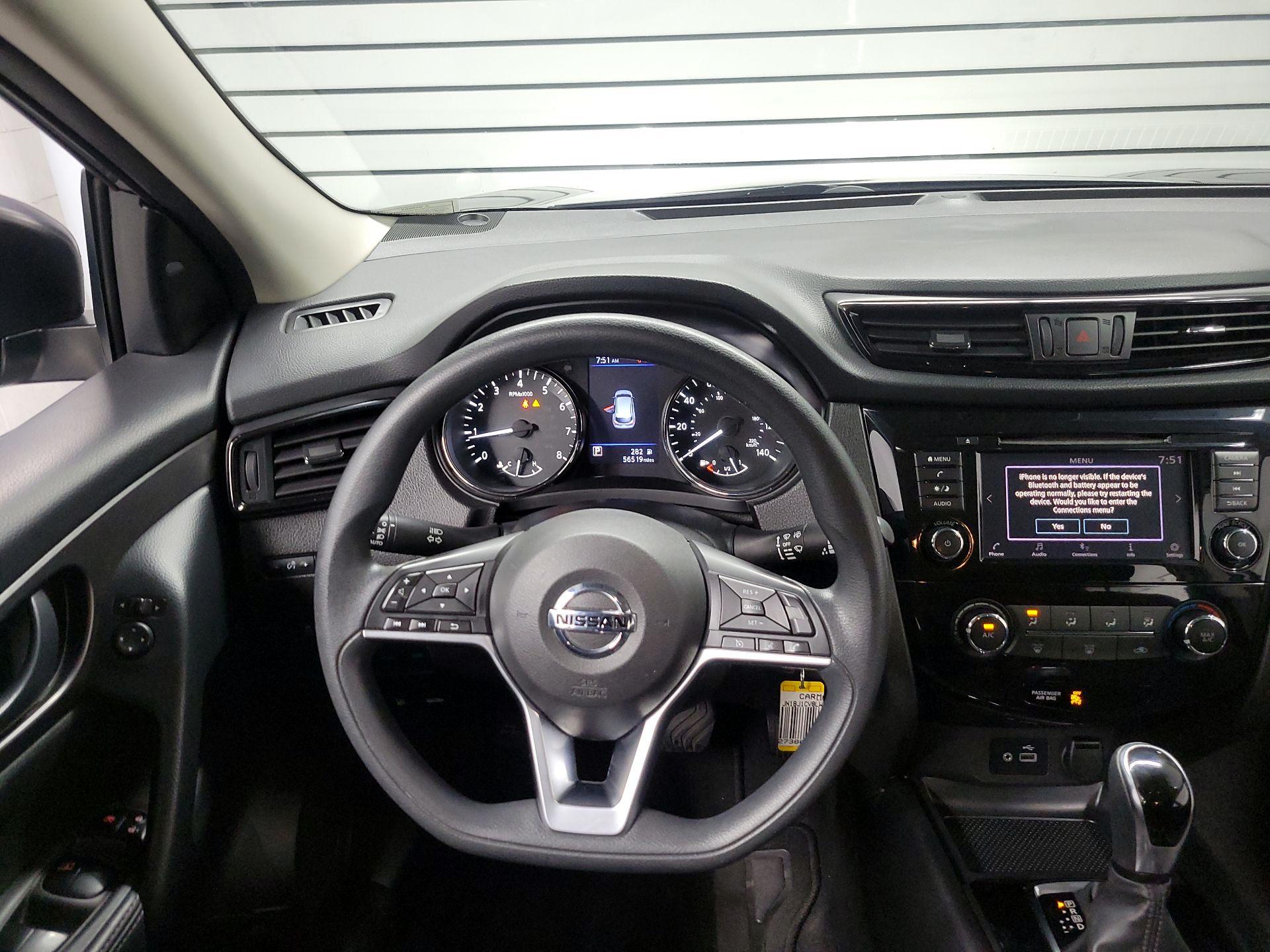 Thumbnail: 2020 Nissan Rogue Sport - 10