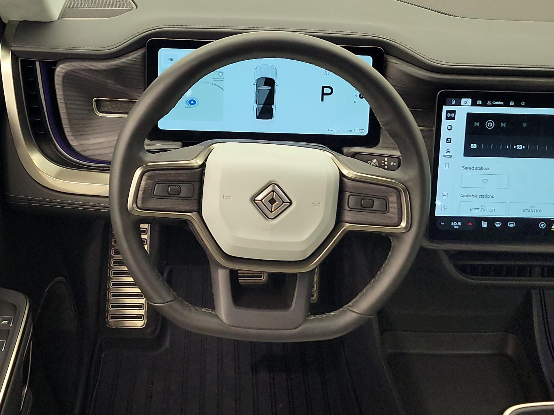Thumbnail: 2024 Rivian R1S - 10