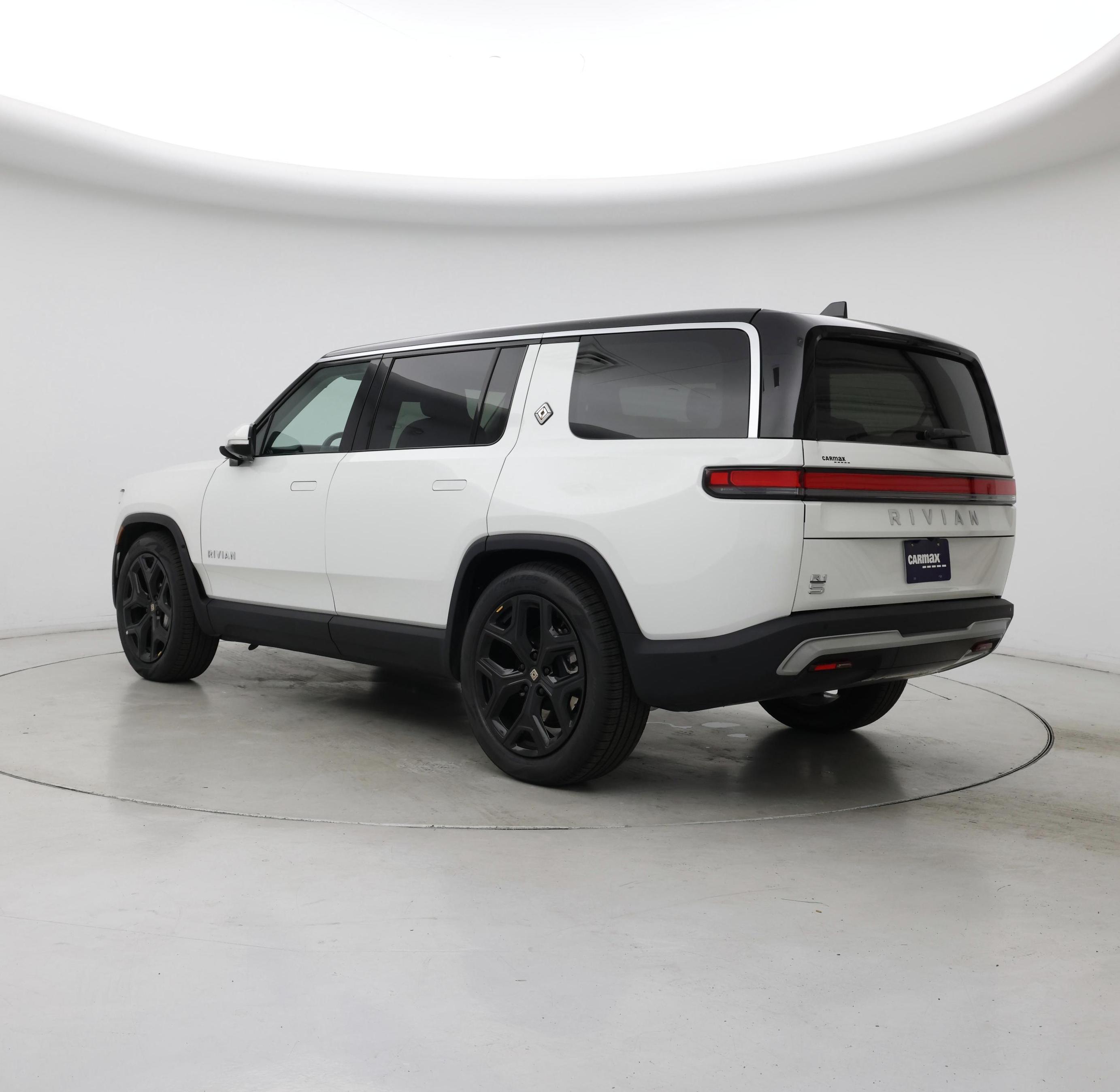 Thumbnail: 2024 Rivian R1S - 2