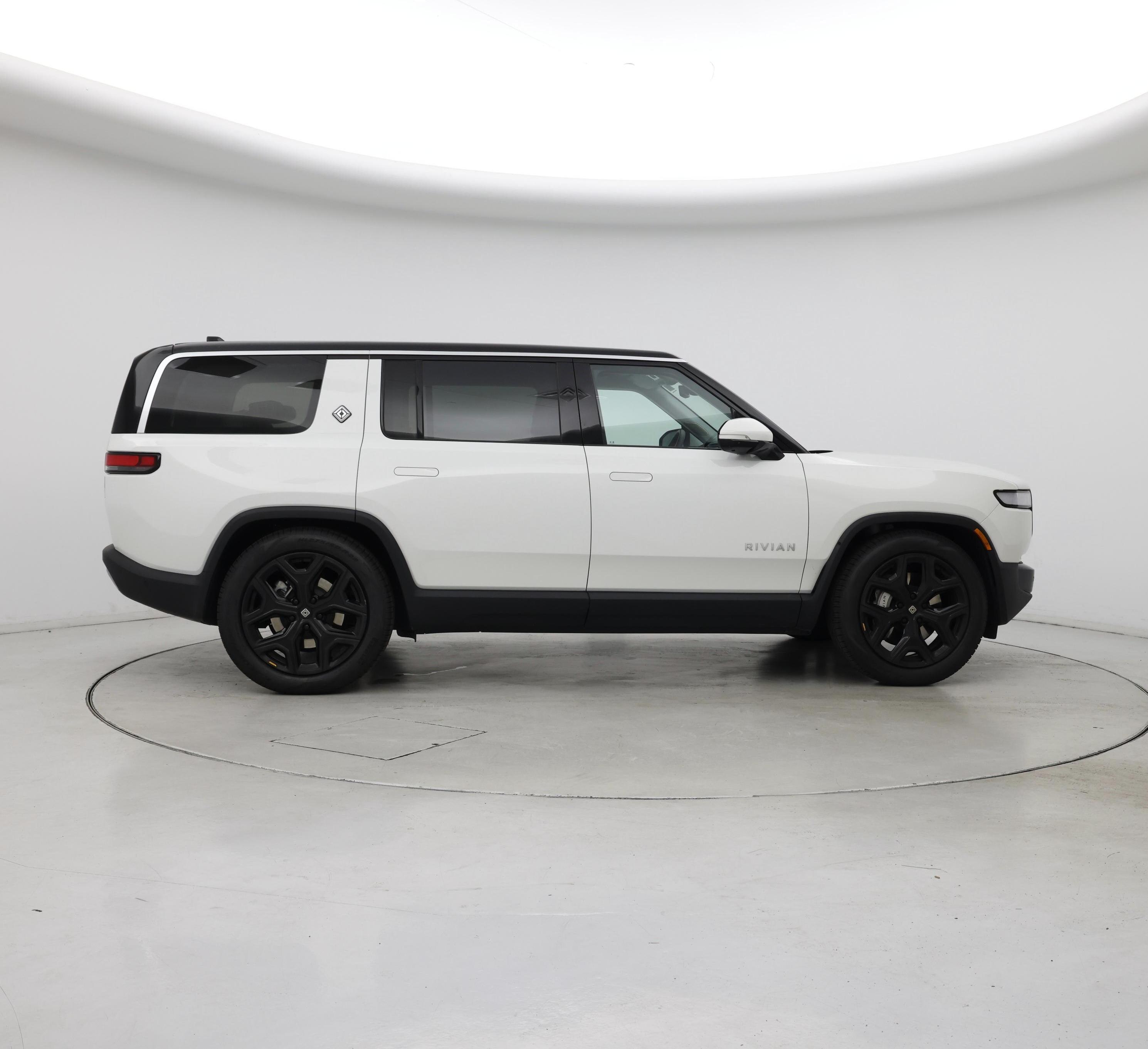 Thumbnail: 2024 Rivian R1S - 7
