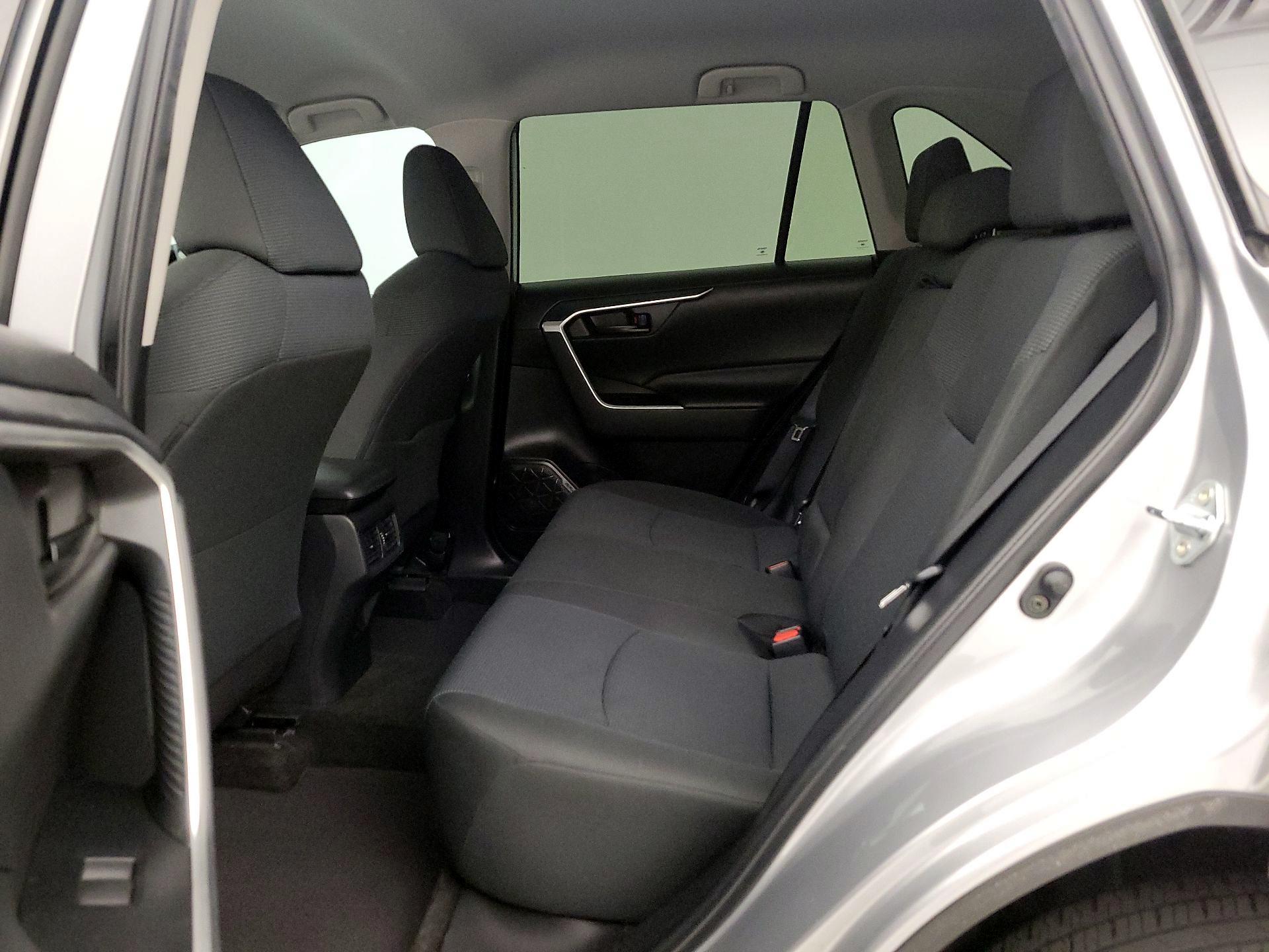 Thumbnail: 2022 Toyota RAV4 - 19