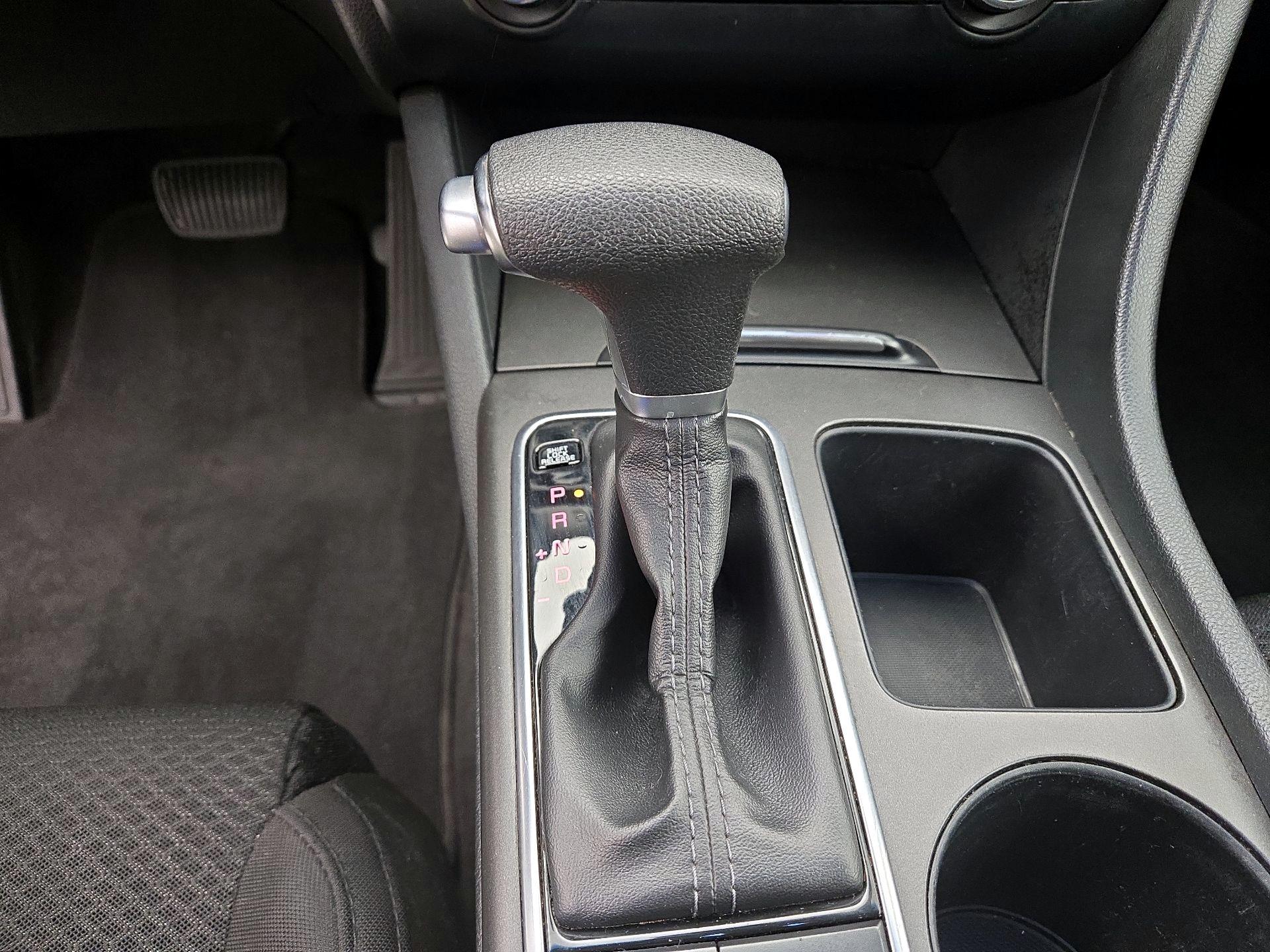 Thumbnail: 2018 Kia Optima - 17