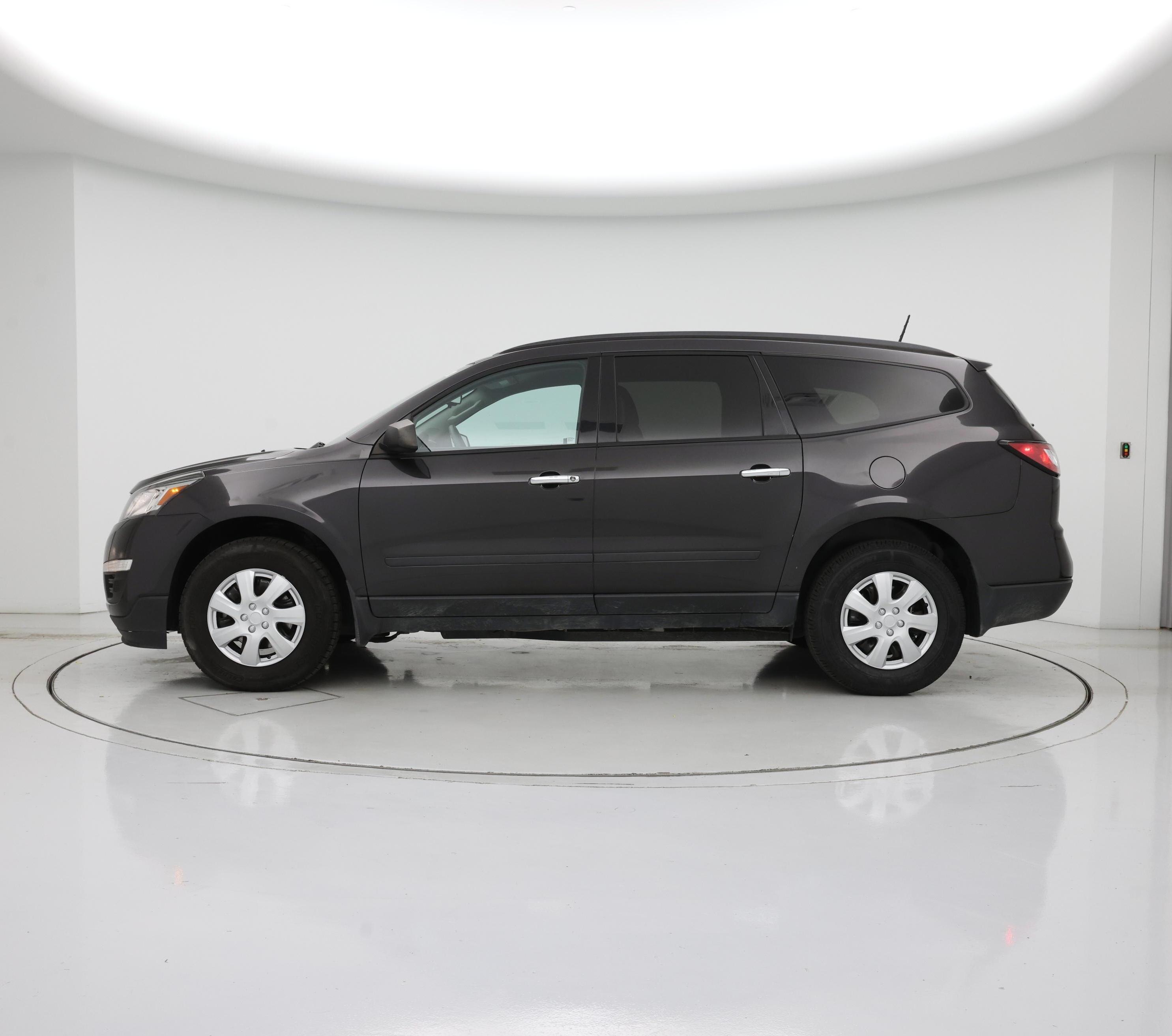 Thumbnail: 2016 Chevrolet Traverse - 3