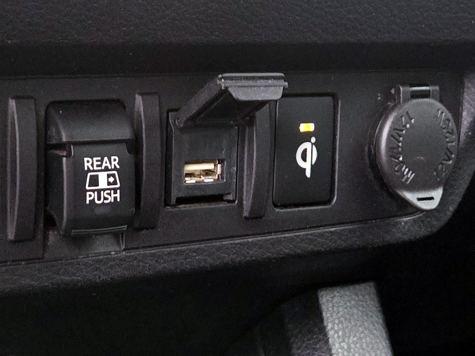 2020 Toyota Tacoma TRD Sport - Photo 19